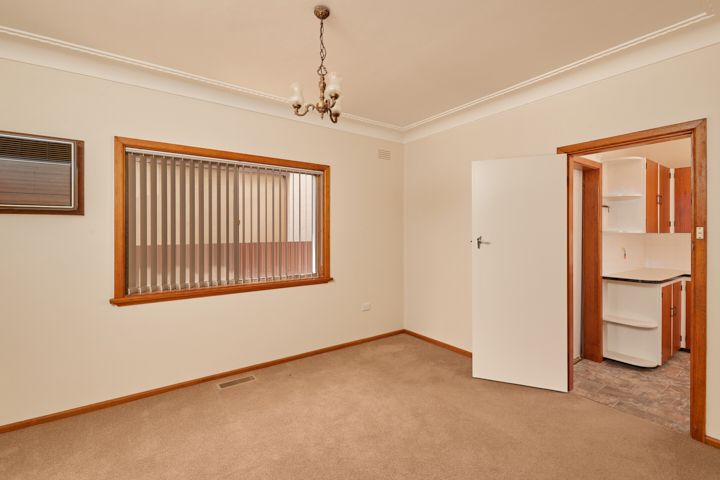 27 Anne Street, Tolland, NSW 2650