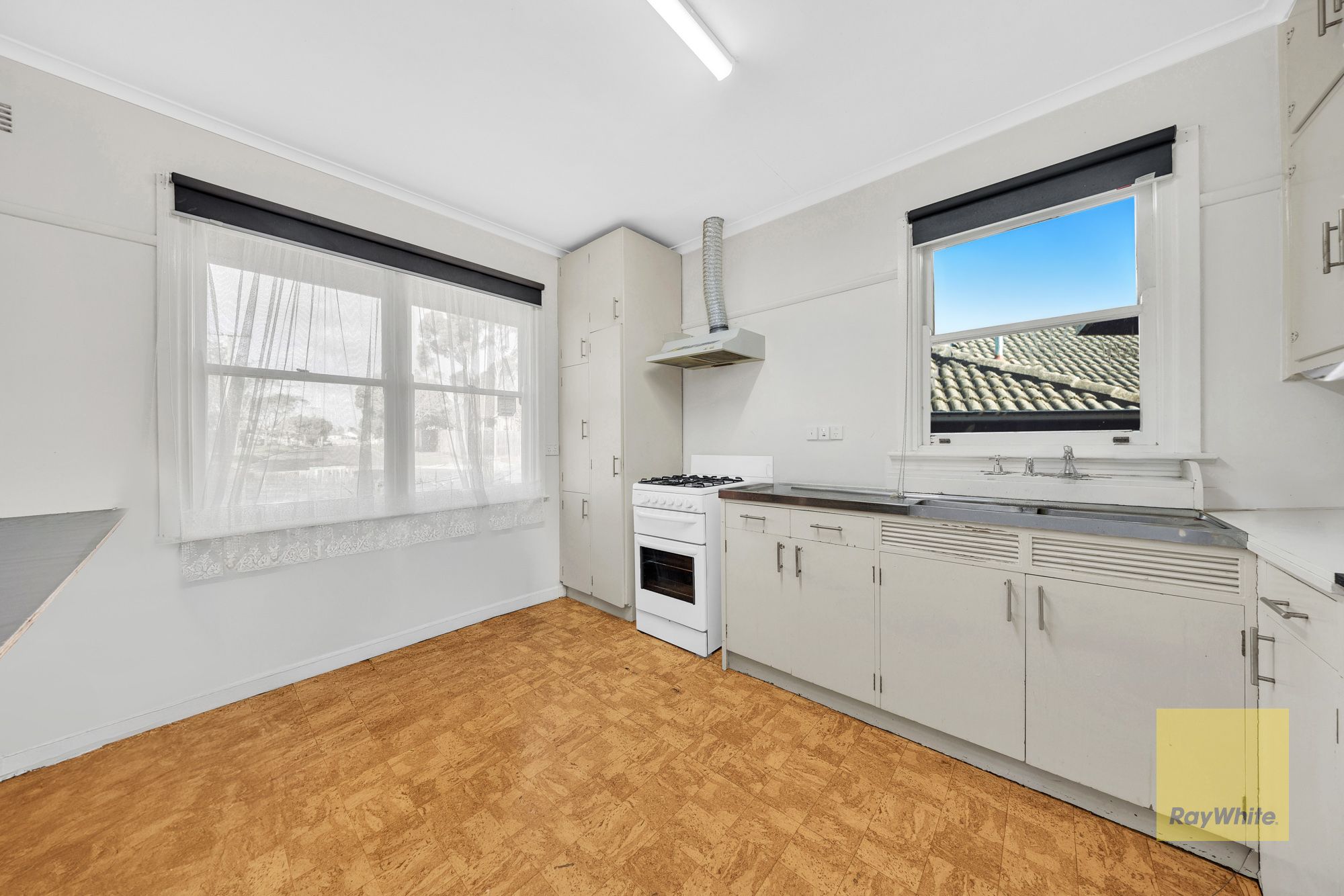 12 Charlesworth Street — photo 8 of 19