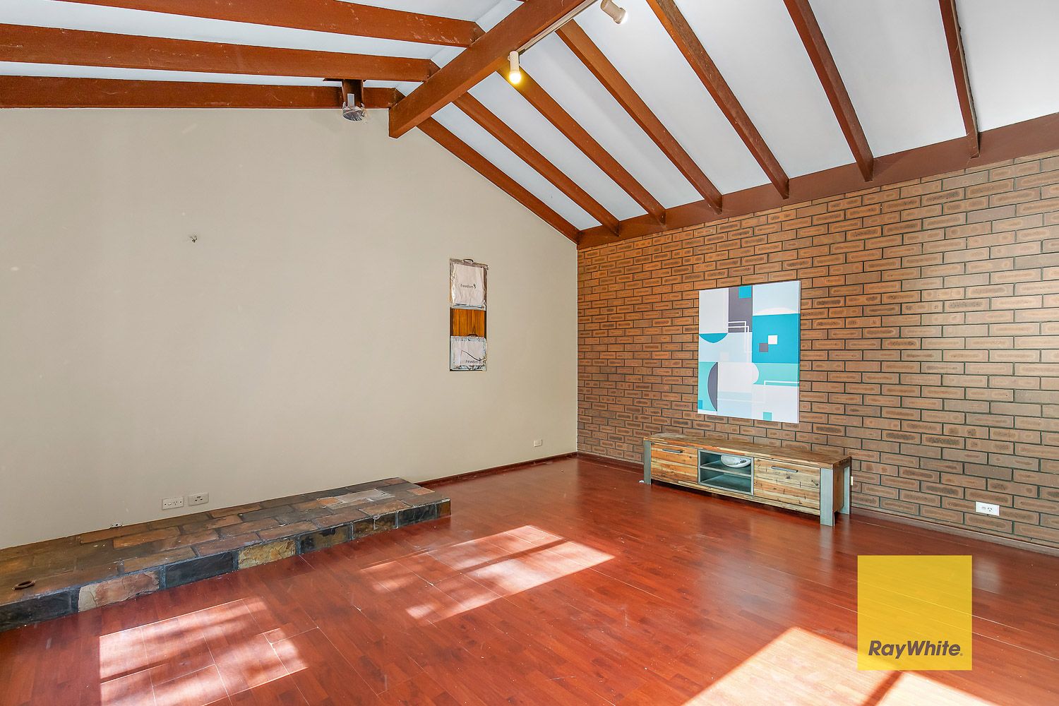 128 Hume Road — photo 7 of 16