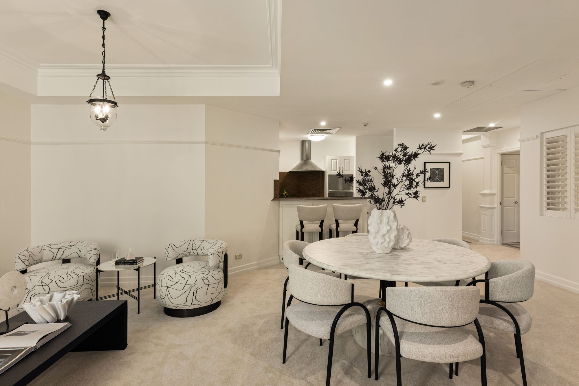 18/208 Adelaide Street — photo 4 of 15