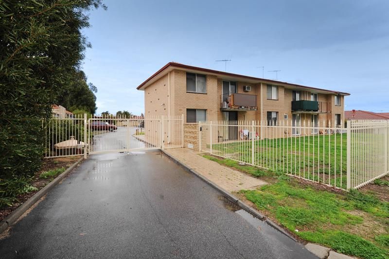 2/11 Hamilton Street — photo from Ray White Whiteman & Associates