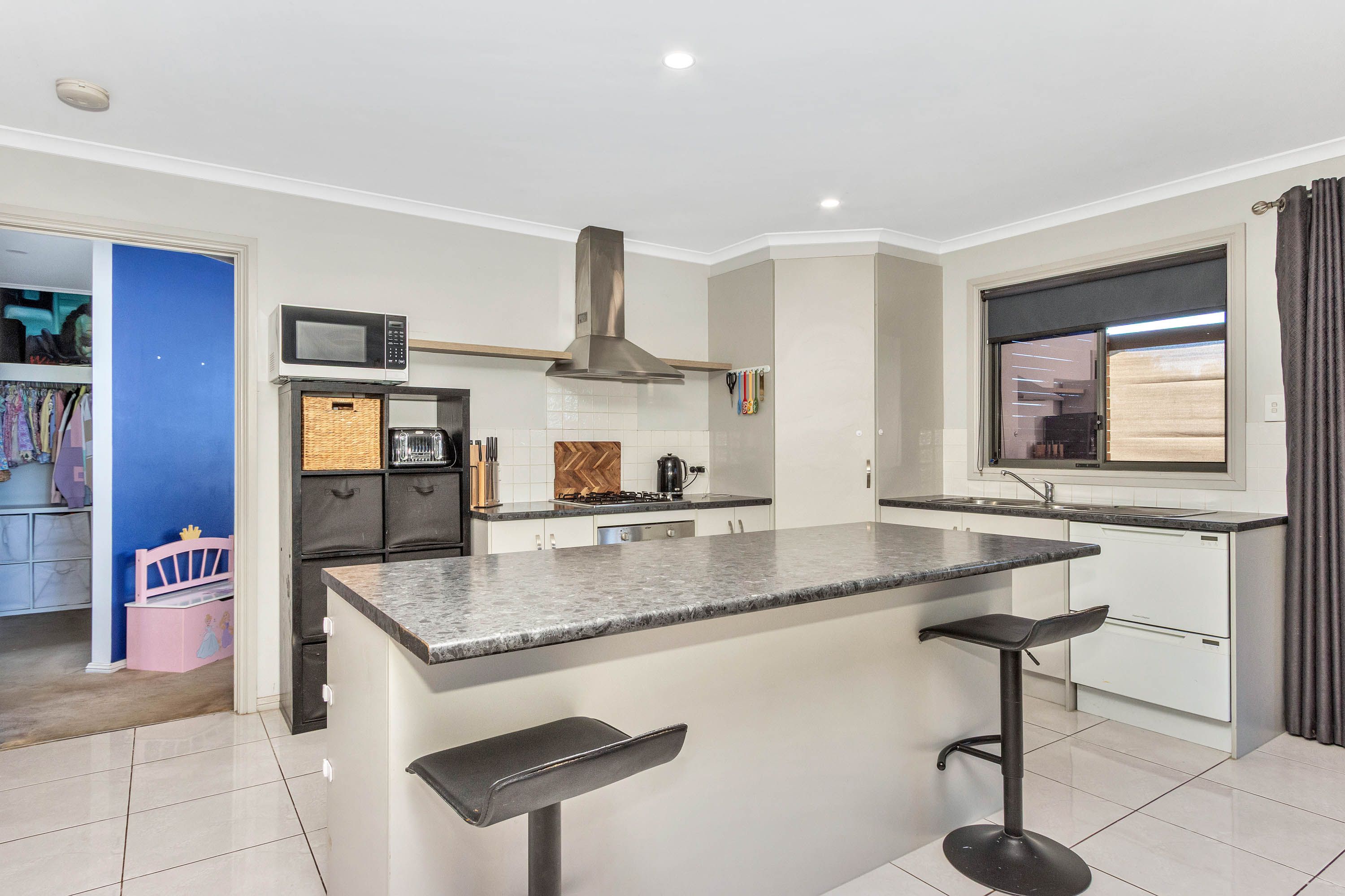33 Broadmeadows Road — photo 6 of 24
