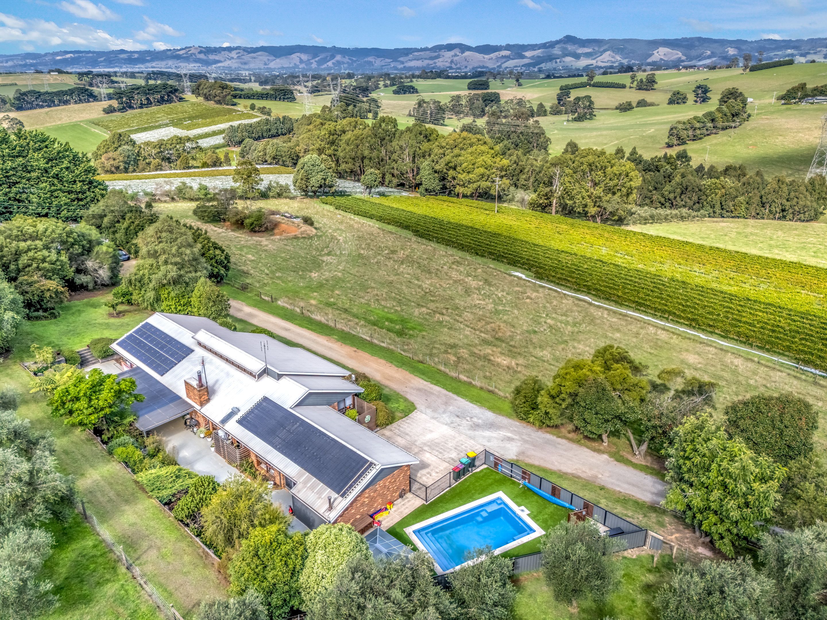 14 Farrington Close, Warragul, VIC 3820
