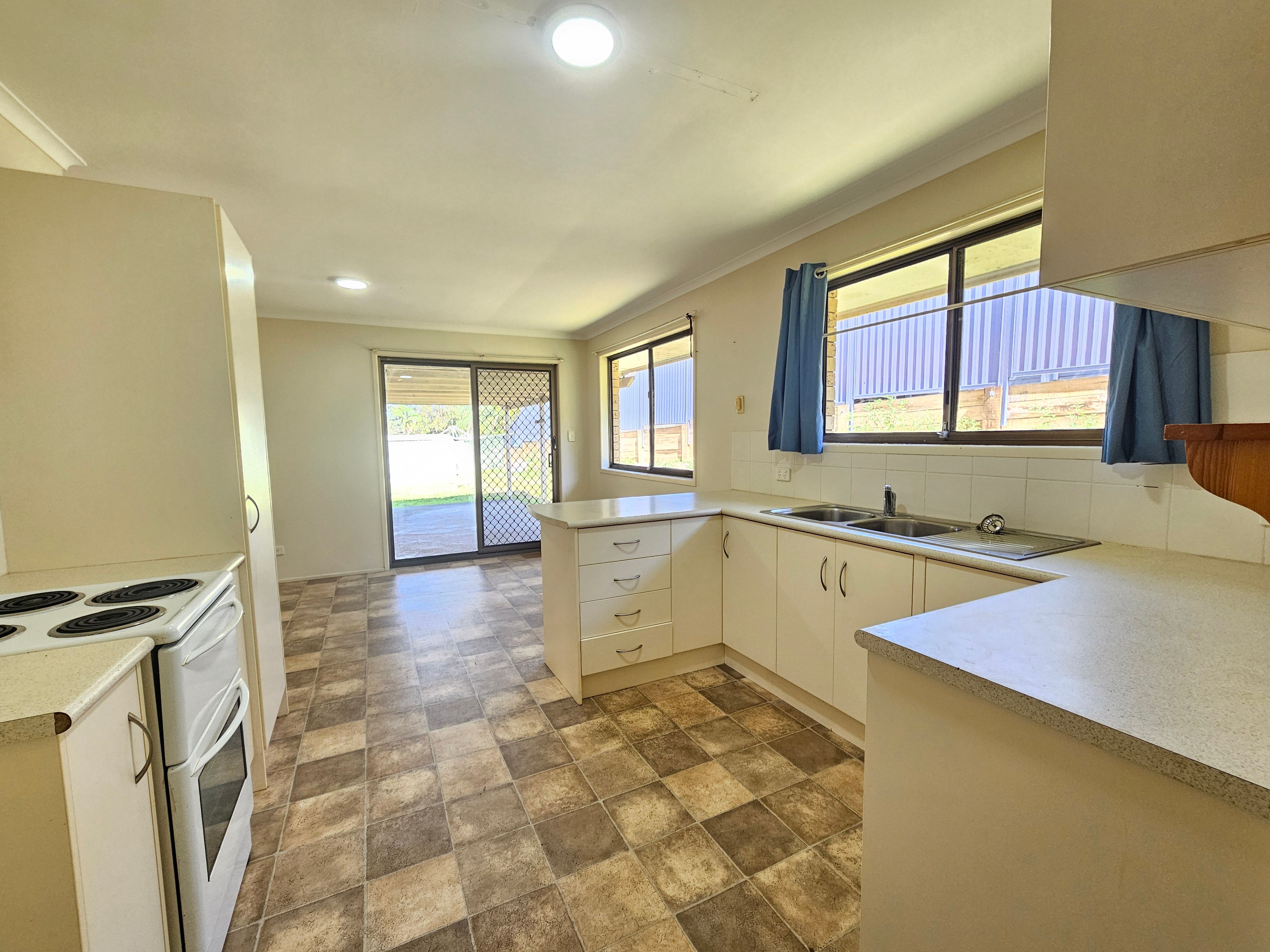 217 Plantain Road, Shailer Park, QLD 4128