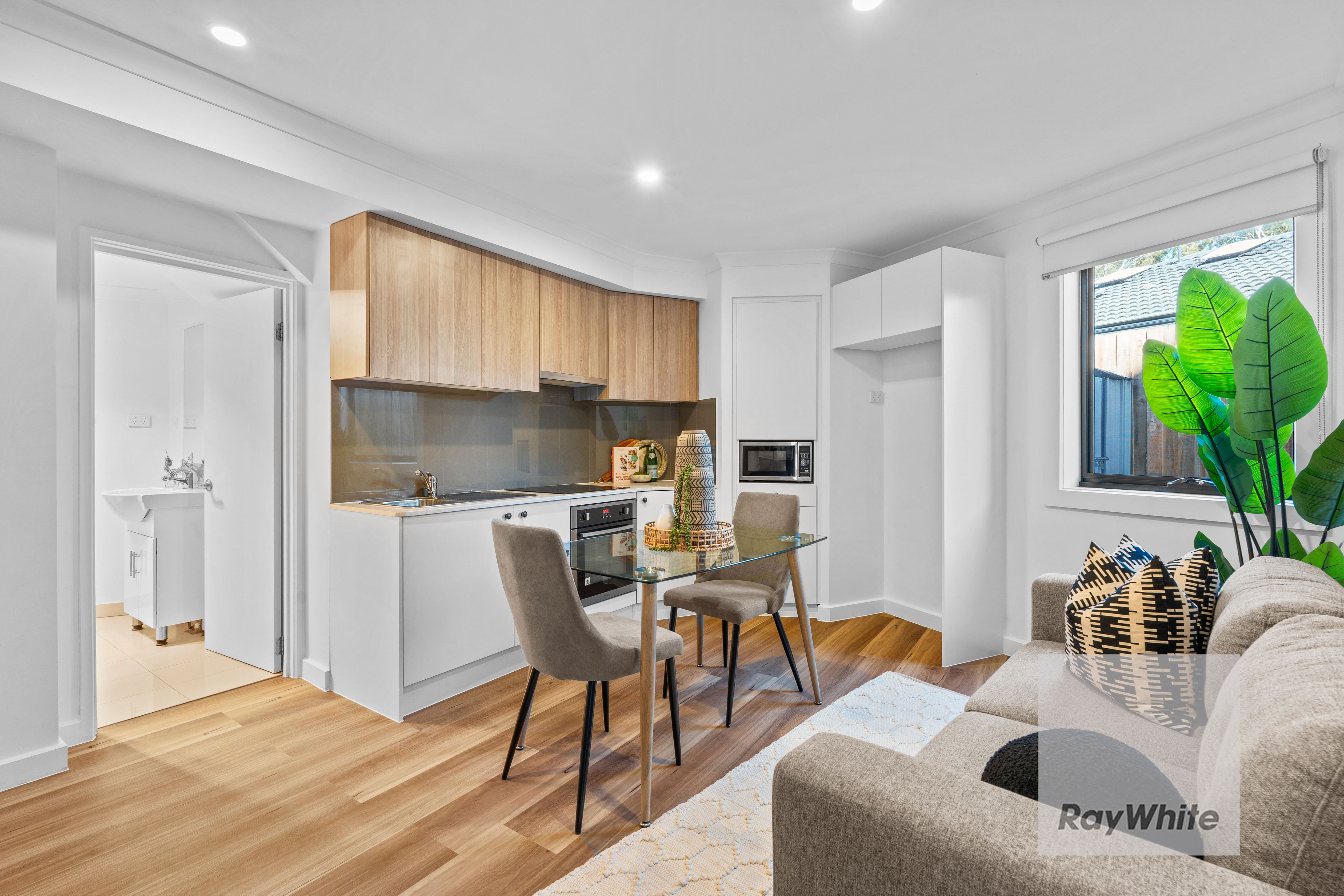 4/1053 Plenty Road — photo from Ray White Bundoora