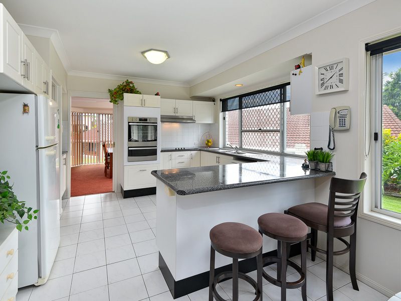 76 Oakmont Crescent, Albany Creek, QLD 4035