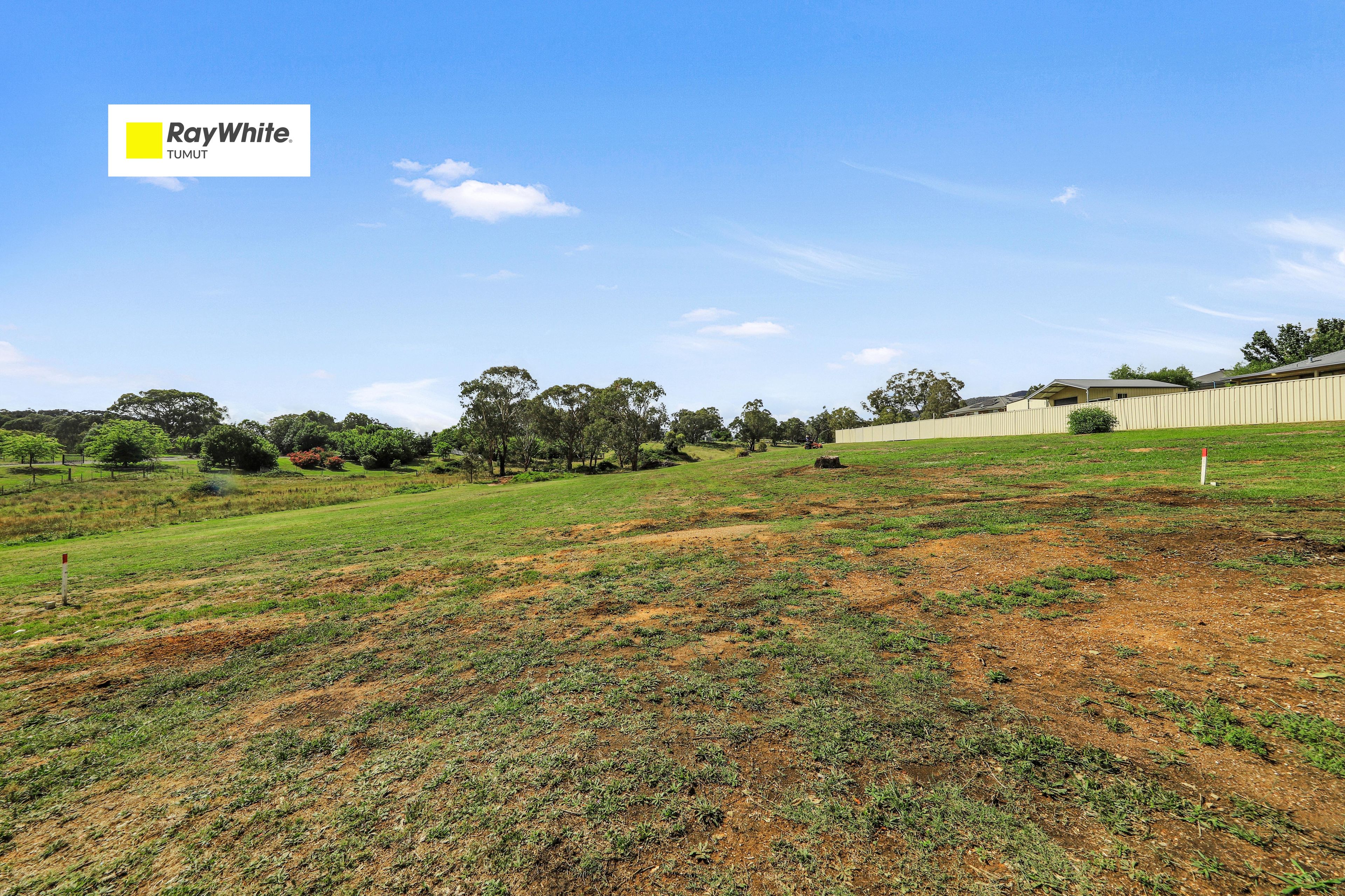 51 Quandong Avenue, Tumut NSW 2720