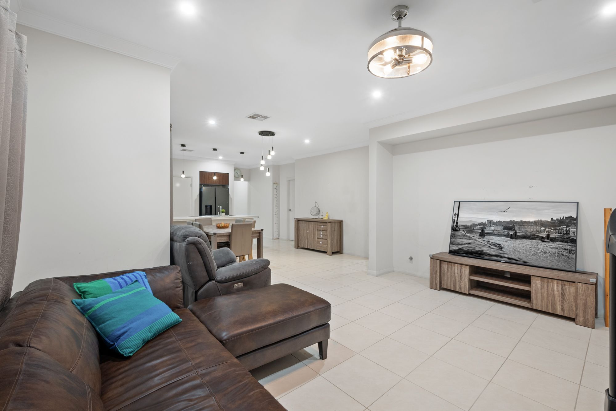 28 Brunton Place, St Helens Park, NSW 2560