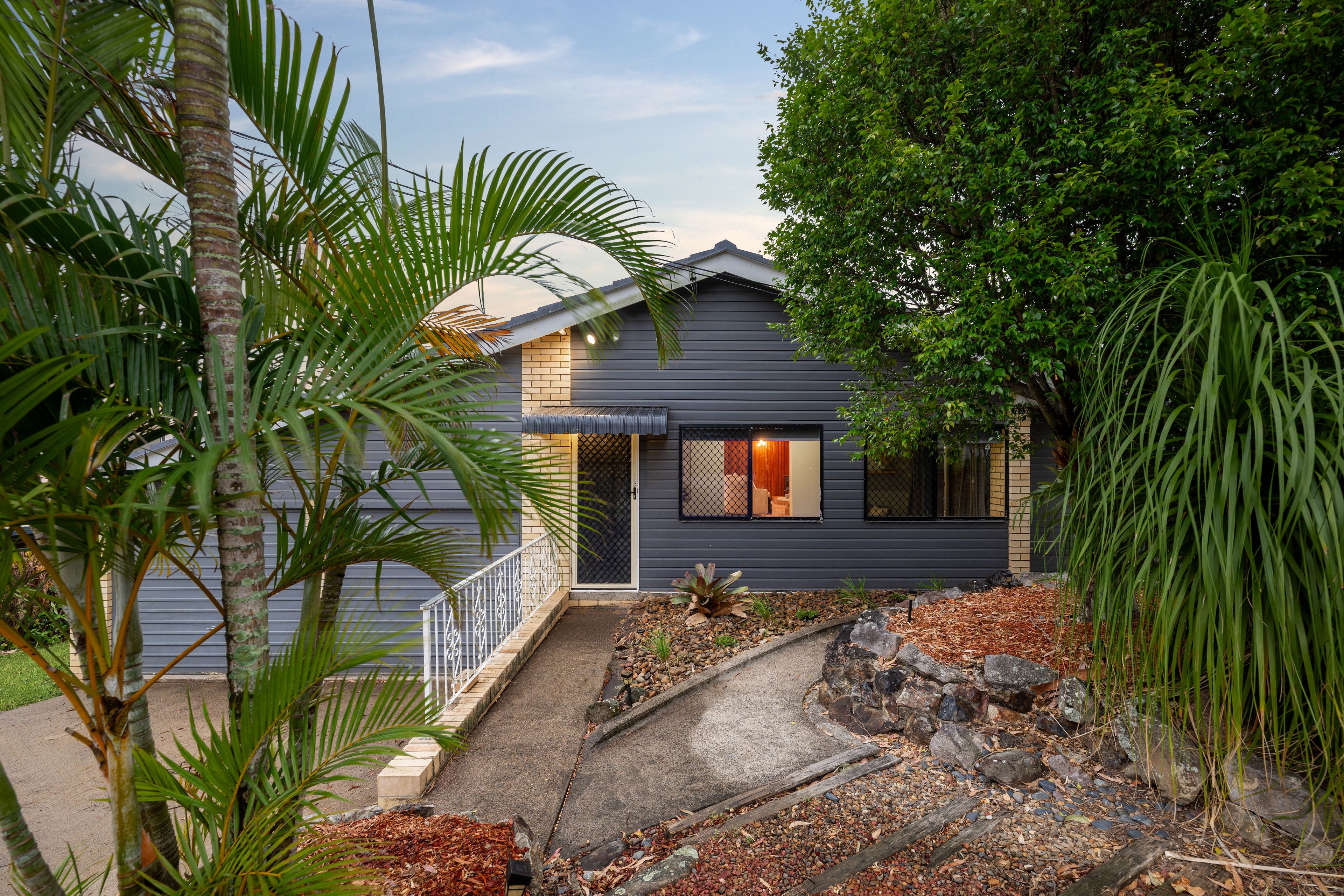 1 Sunset Street, Rochedale South, QLD 4123