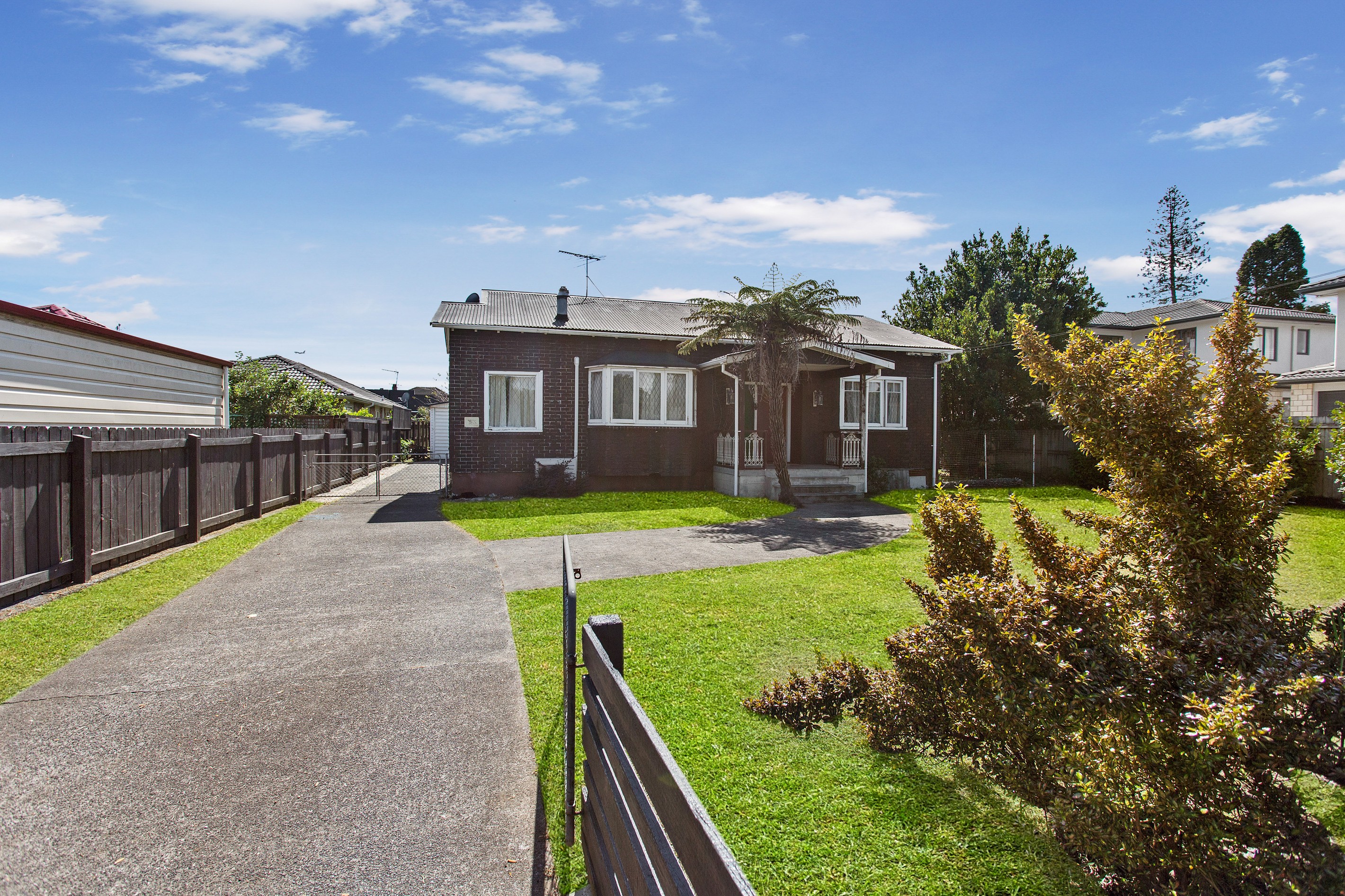 127 Russell Road, Manurewa, Manukau City