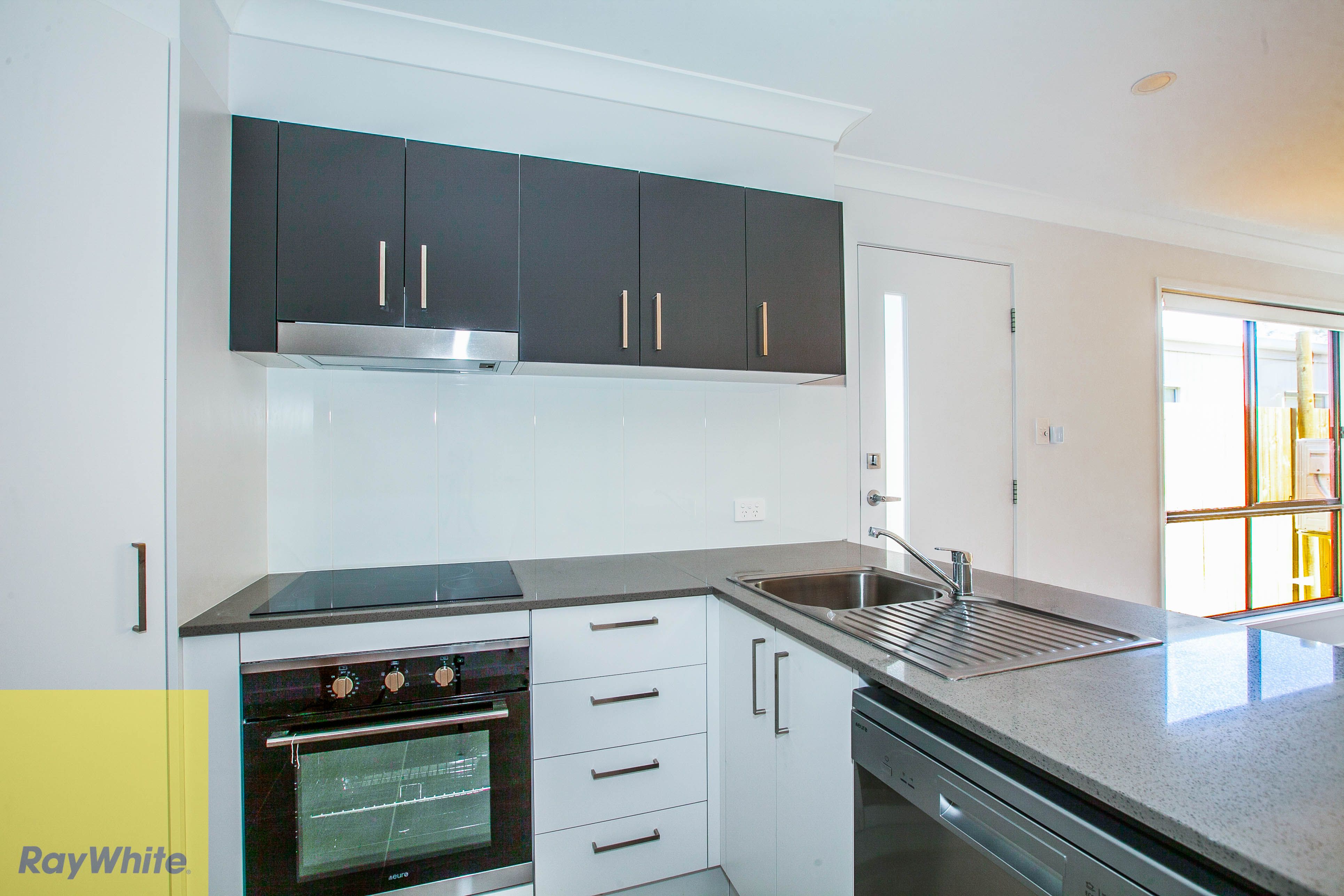2-6/3618-3624 Mount Lindesay Highway, Park Ridge, QLD 4125