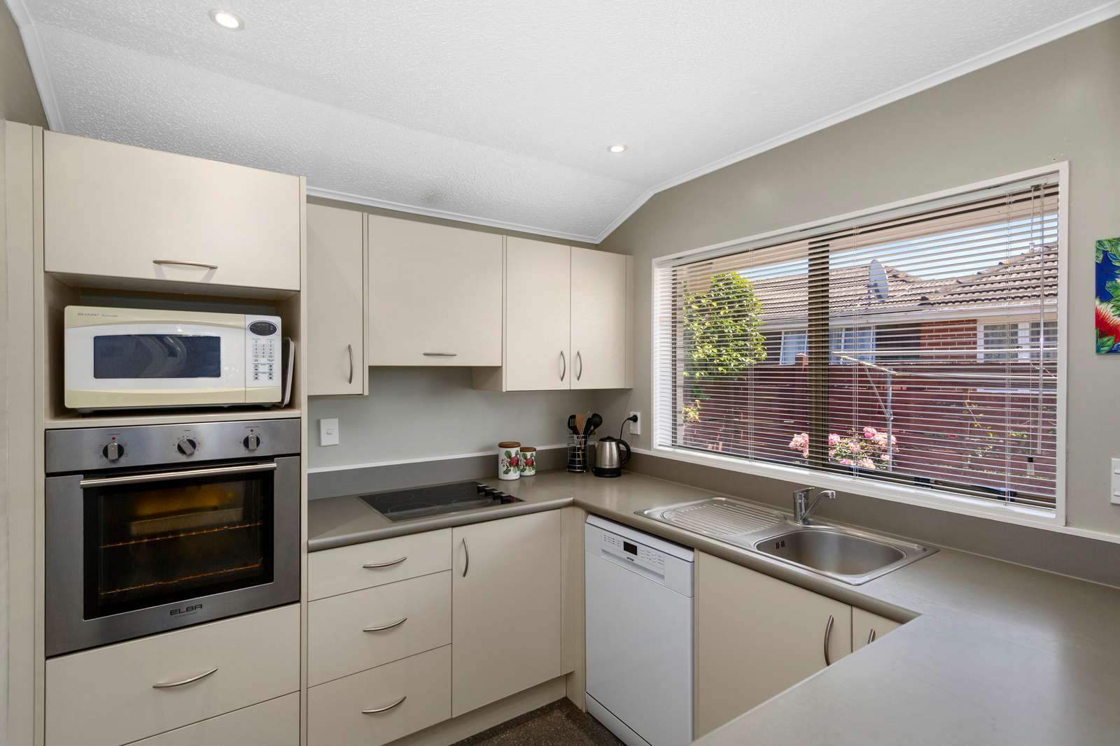 15 Whites Line West, Woburn, Lower Hutt City Real Estate Ray White