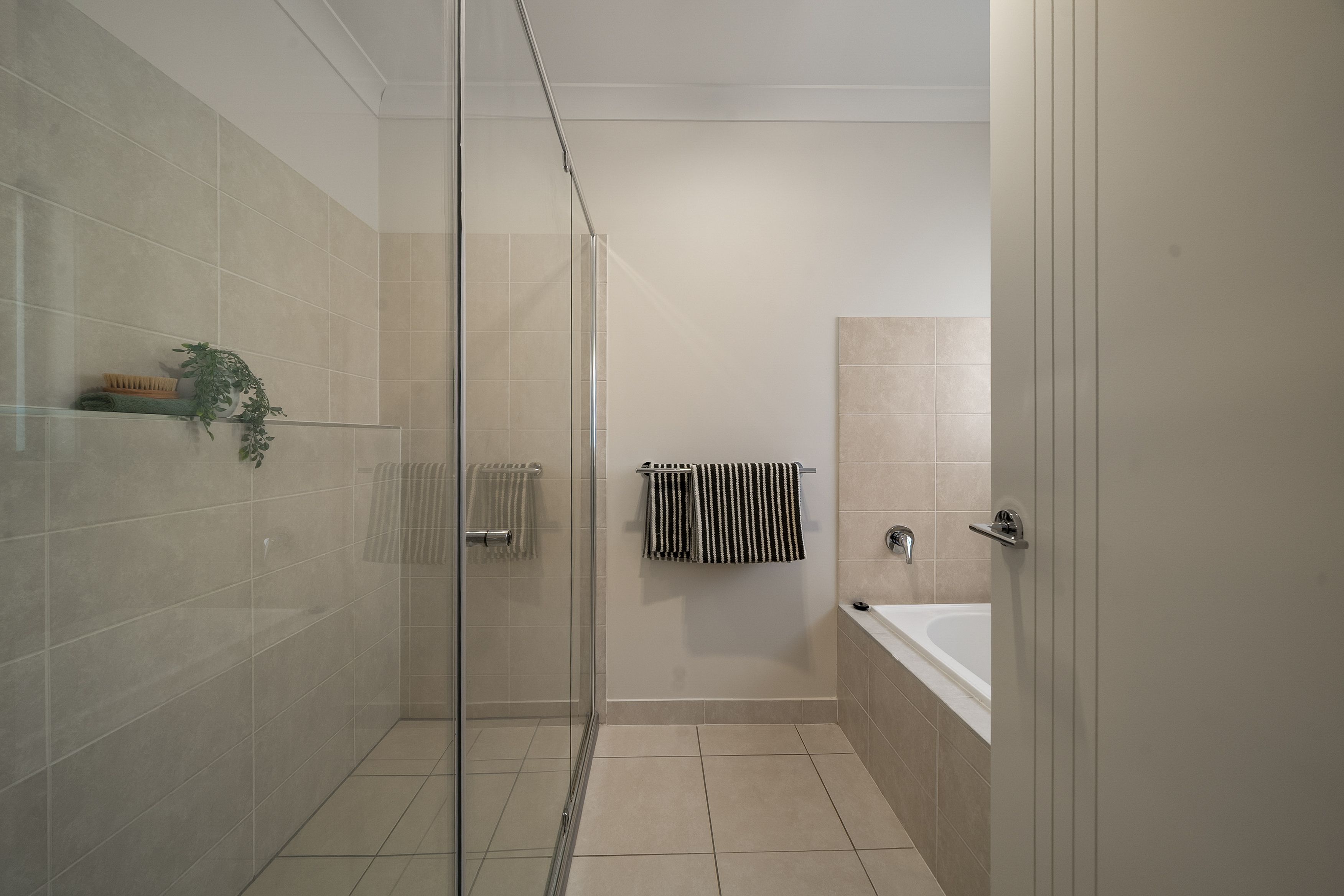 41 Hinton Crescent — photo 20 of 27