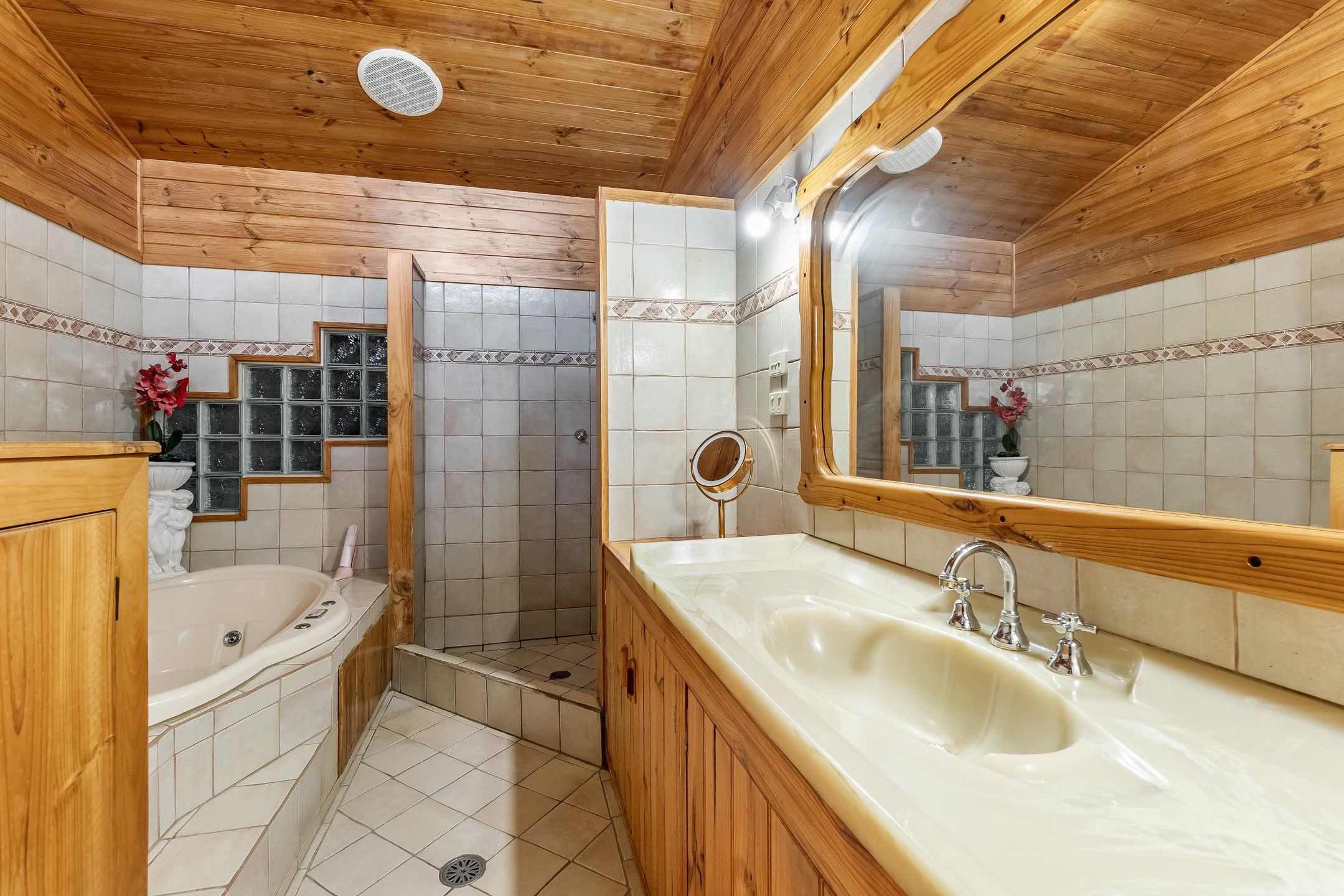 4 Hammond Street — photo 9 of 24