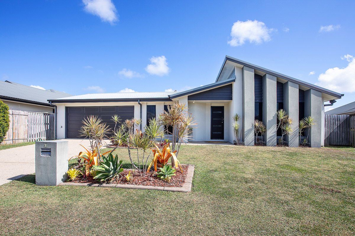 83 Whitehaven Drive, Blacks Beach QLD 4740