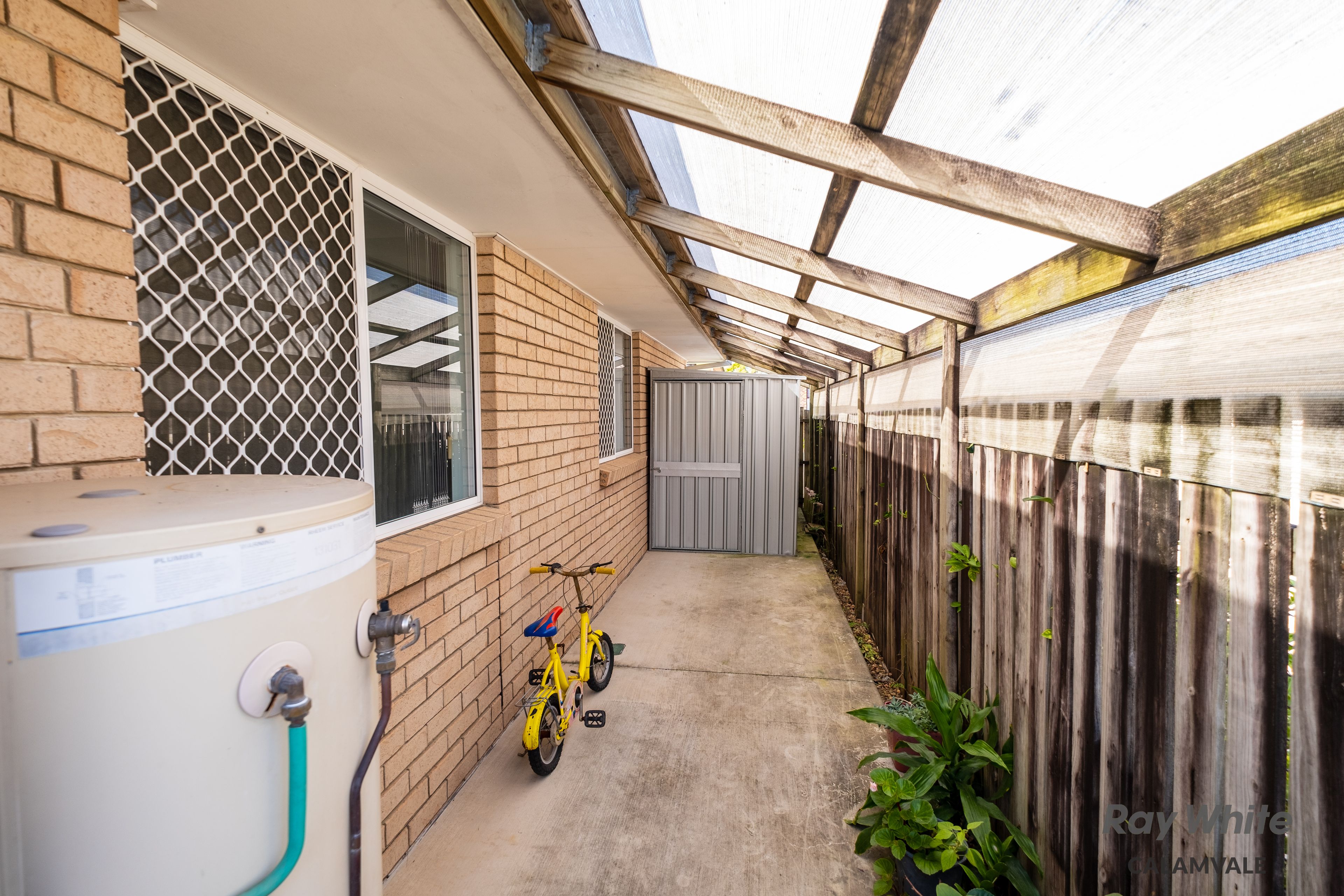 6 Vanda Close — photo 20 of 22