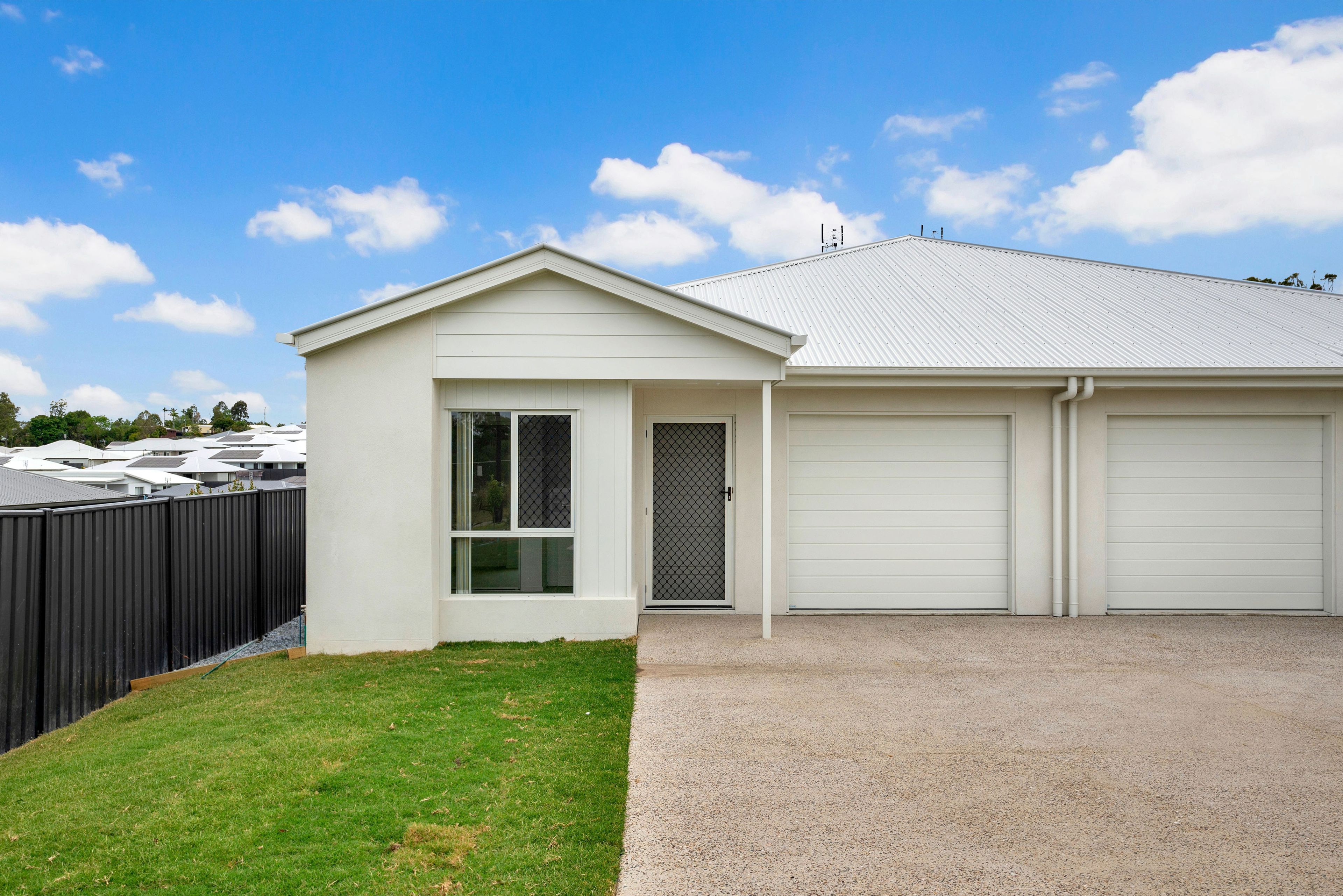 1/29 Champagne Lane, Southside, QLD 4570