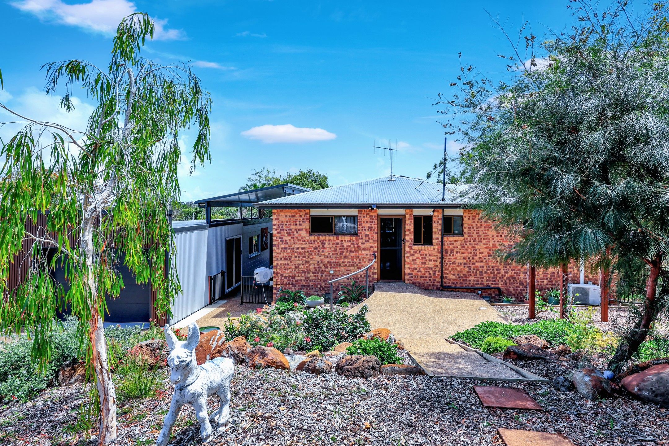 15 Pandanus Crescent — photo 7 of 30
