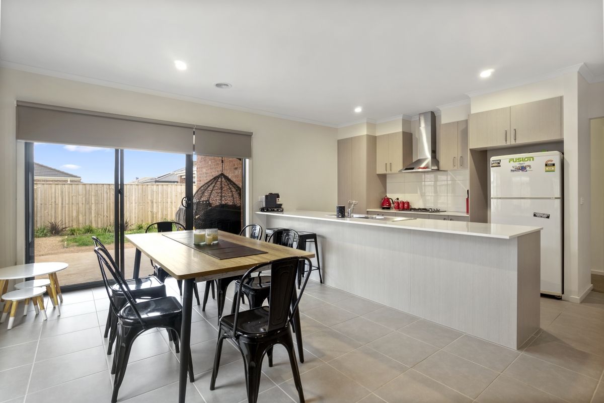 24 Wolomina Crescent, Werribee, VIC 3030
