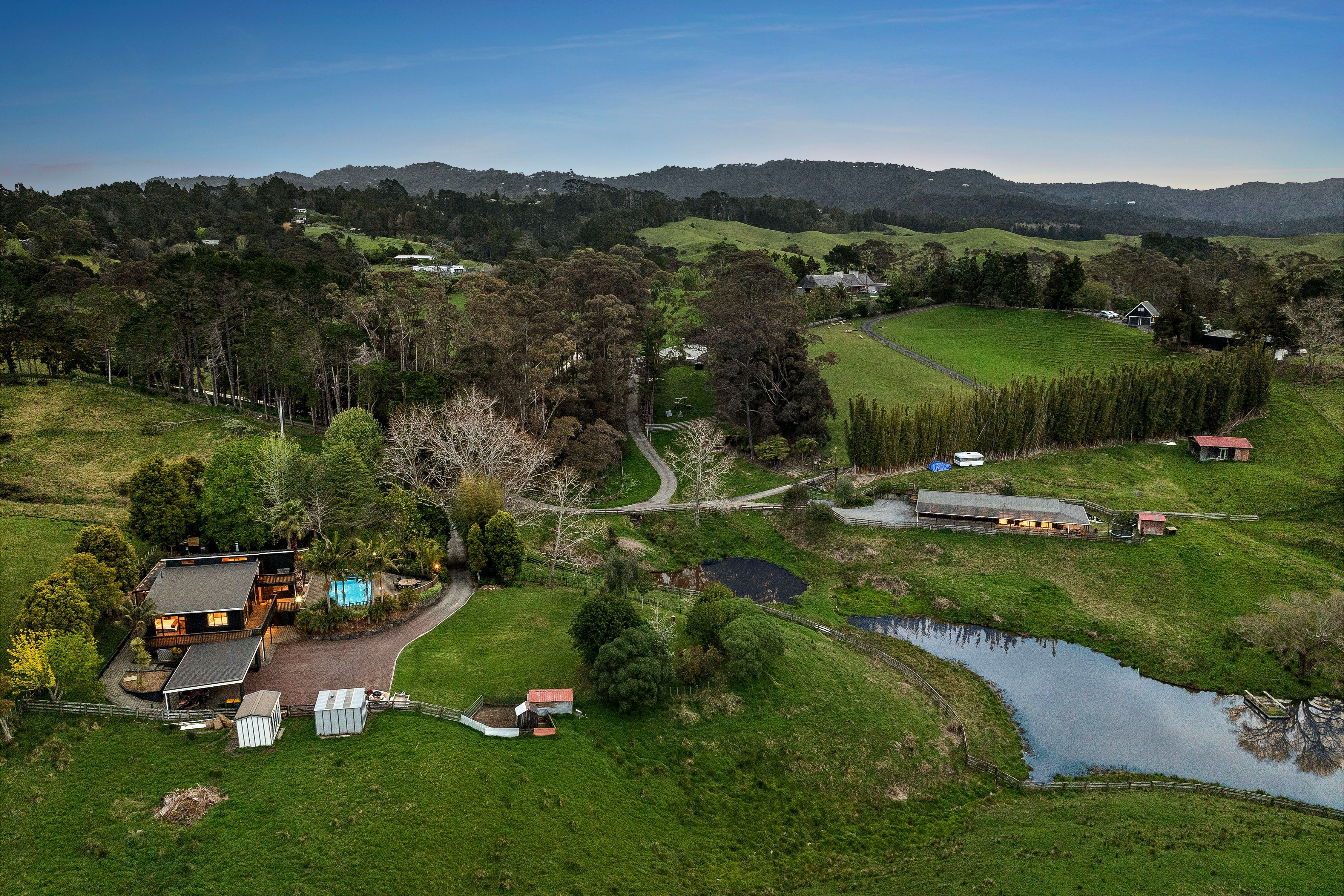 197 Forest Hill Road, Waiatarua, Waitakere City