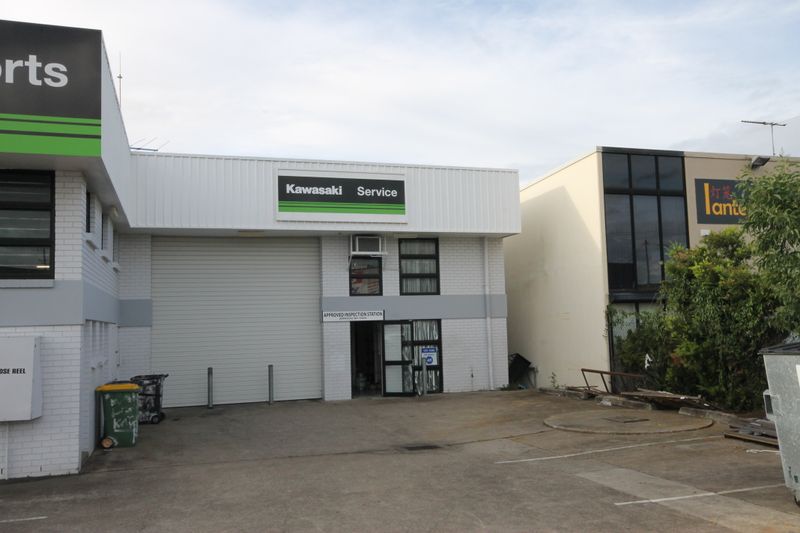 Commercial Showrooms Bulky Goods Property Leased Capalaba Commercial Showrooms Bulky Goods Property Leased Capalaba