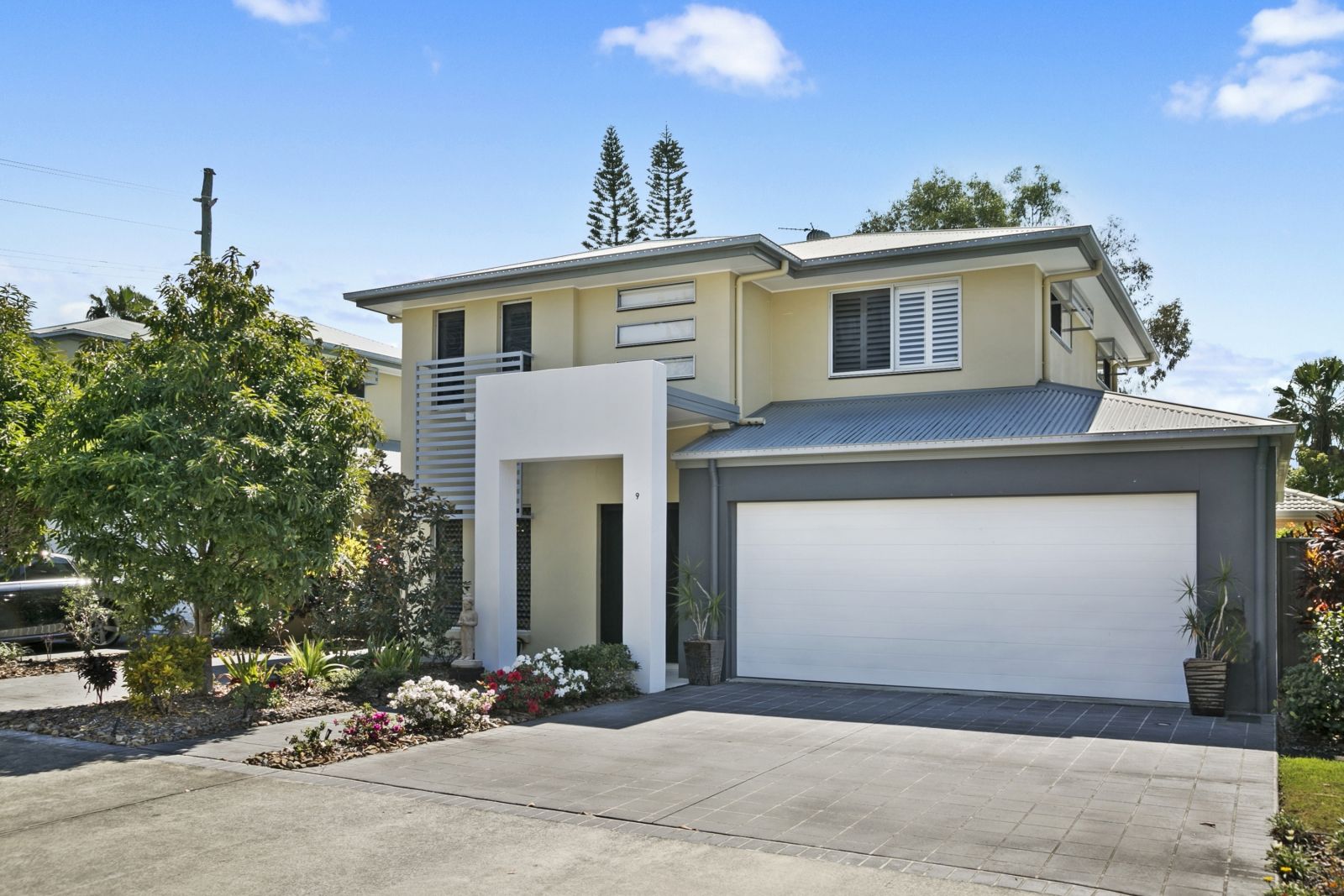 411 Oxley Drive, Runaway Bay QLD 4216