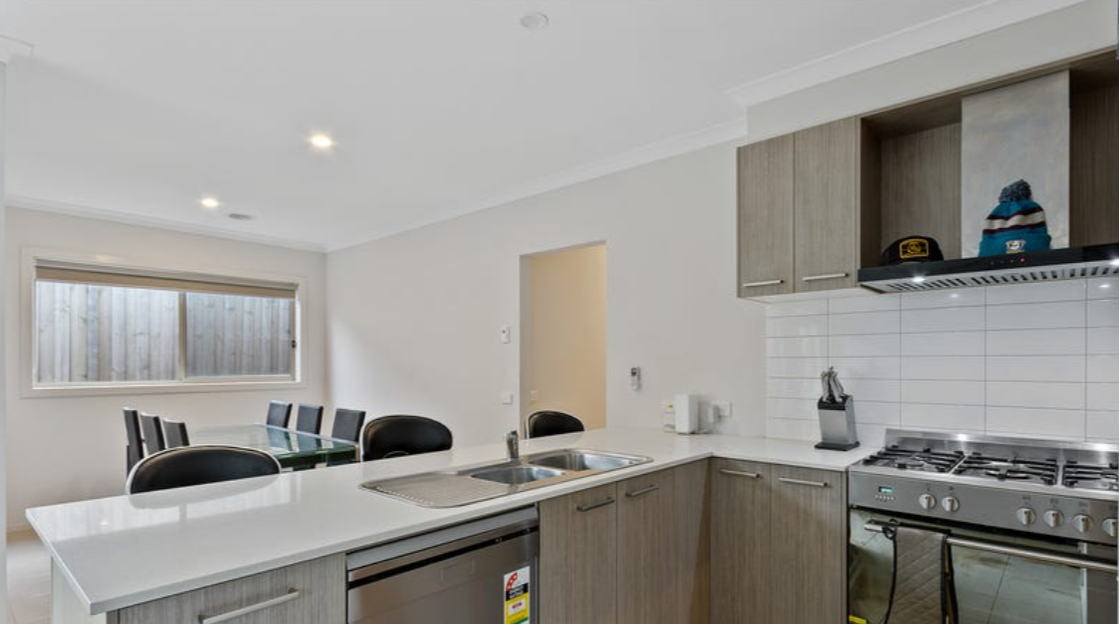 21 Elsey Way, Clyde North, VIC 3978