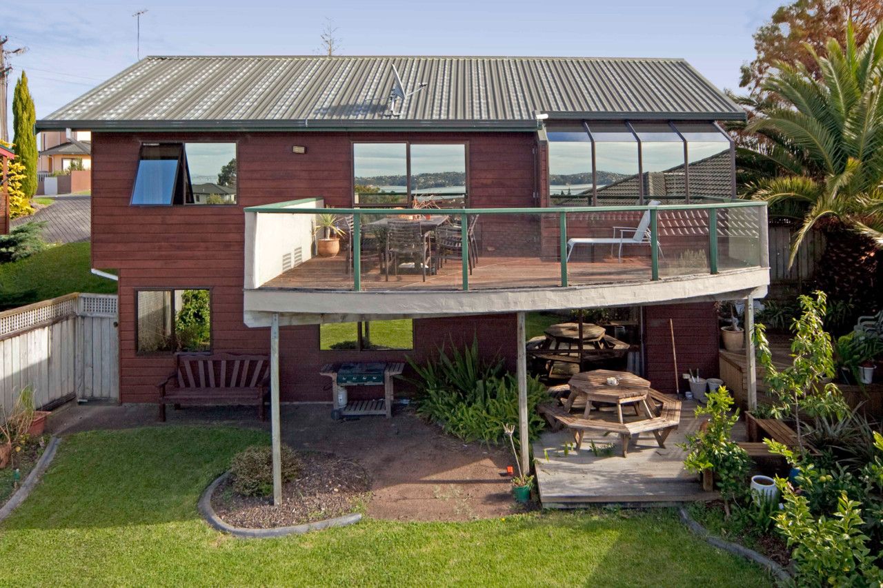 1B Matisse Drive, West Harbour, Waitakere City