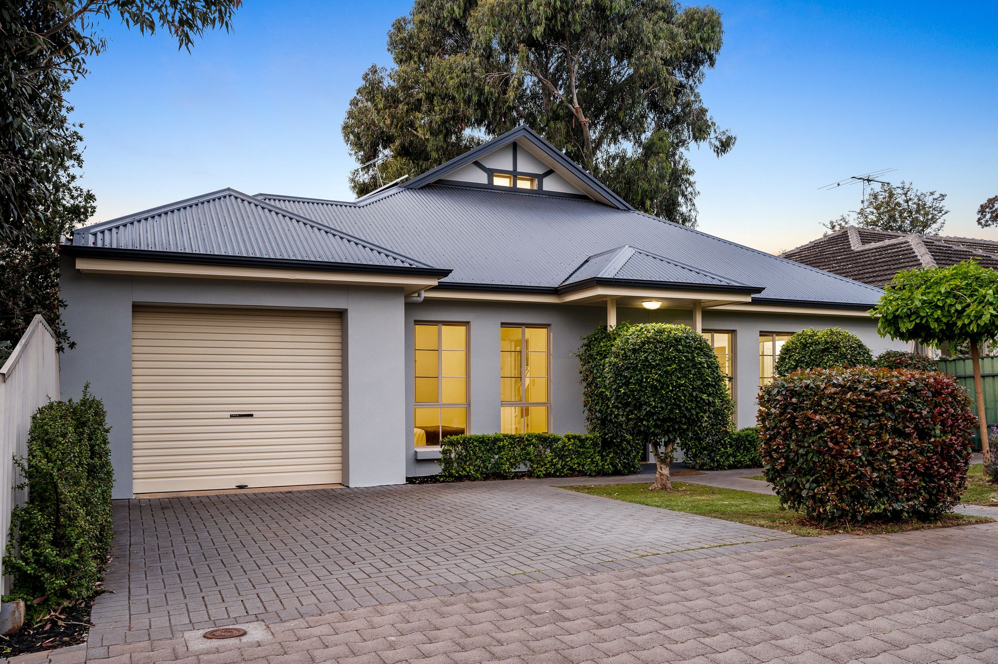 33 Sturt Avenue, Clapham, SA 5062