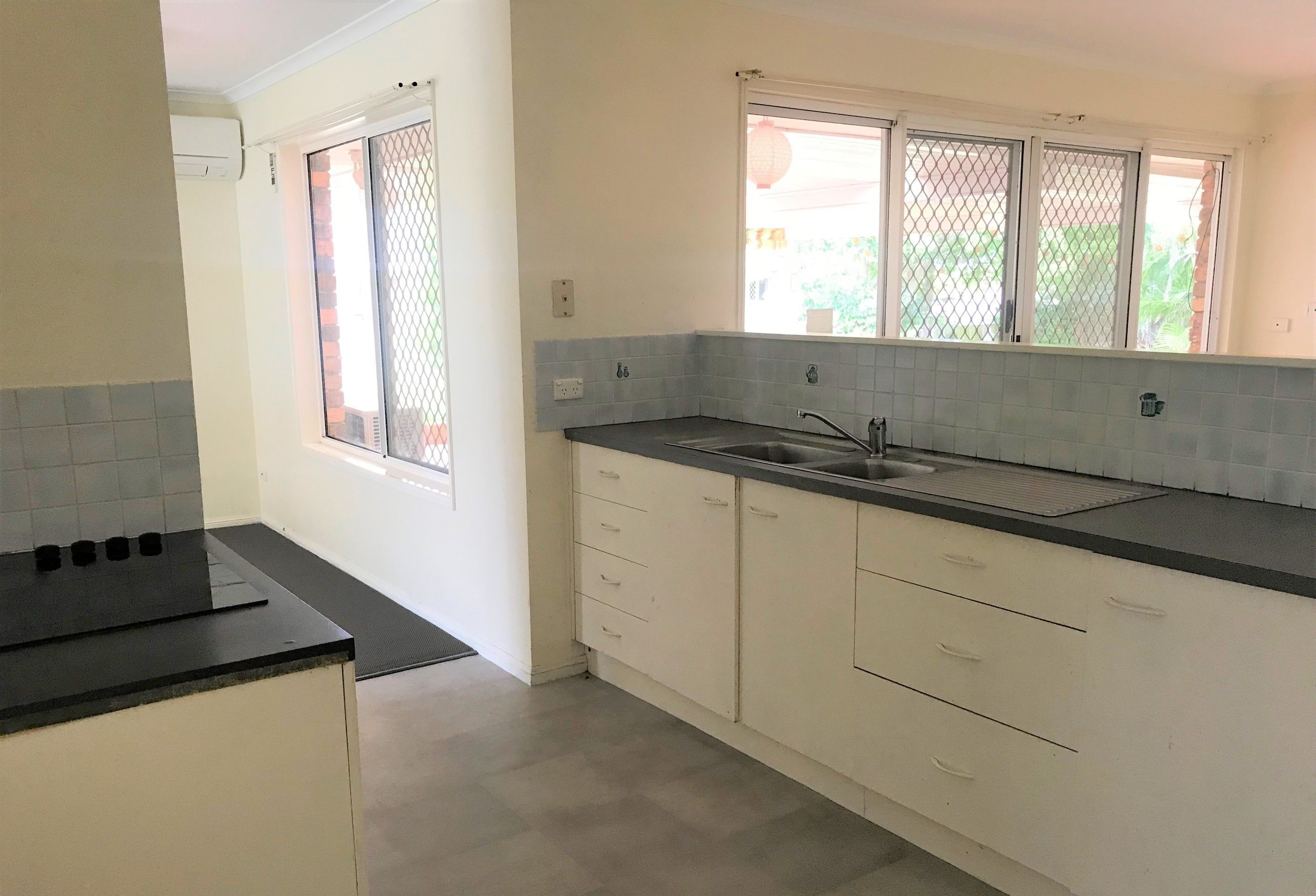 7 Dandelion, Eight Mile Plains, QLD 4113