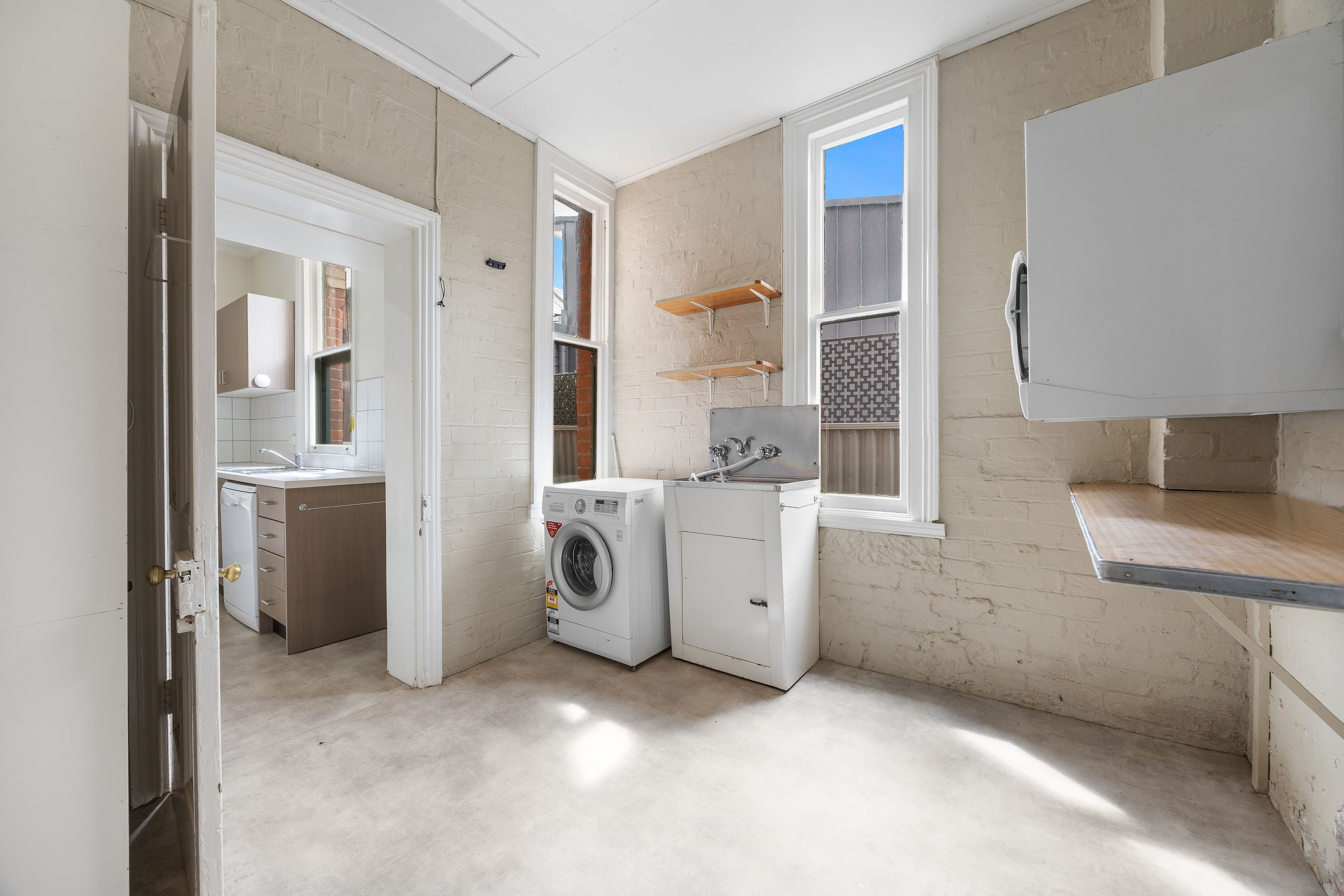 1307 Sturt Street — photo 12 of 15