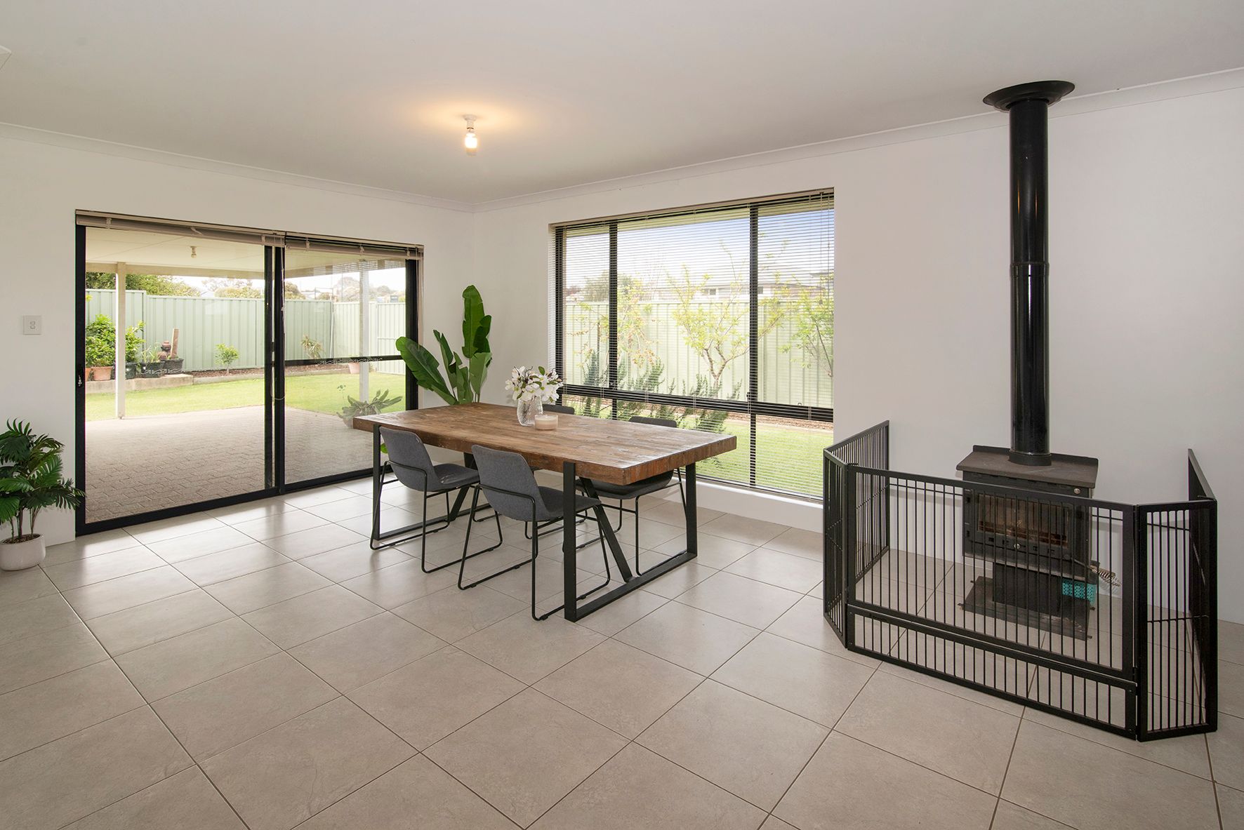 2 Jansonia Avenue — photo 4 of 19