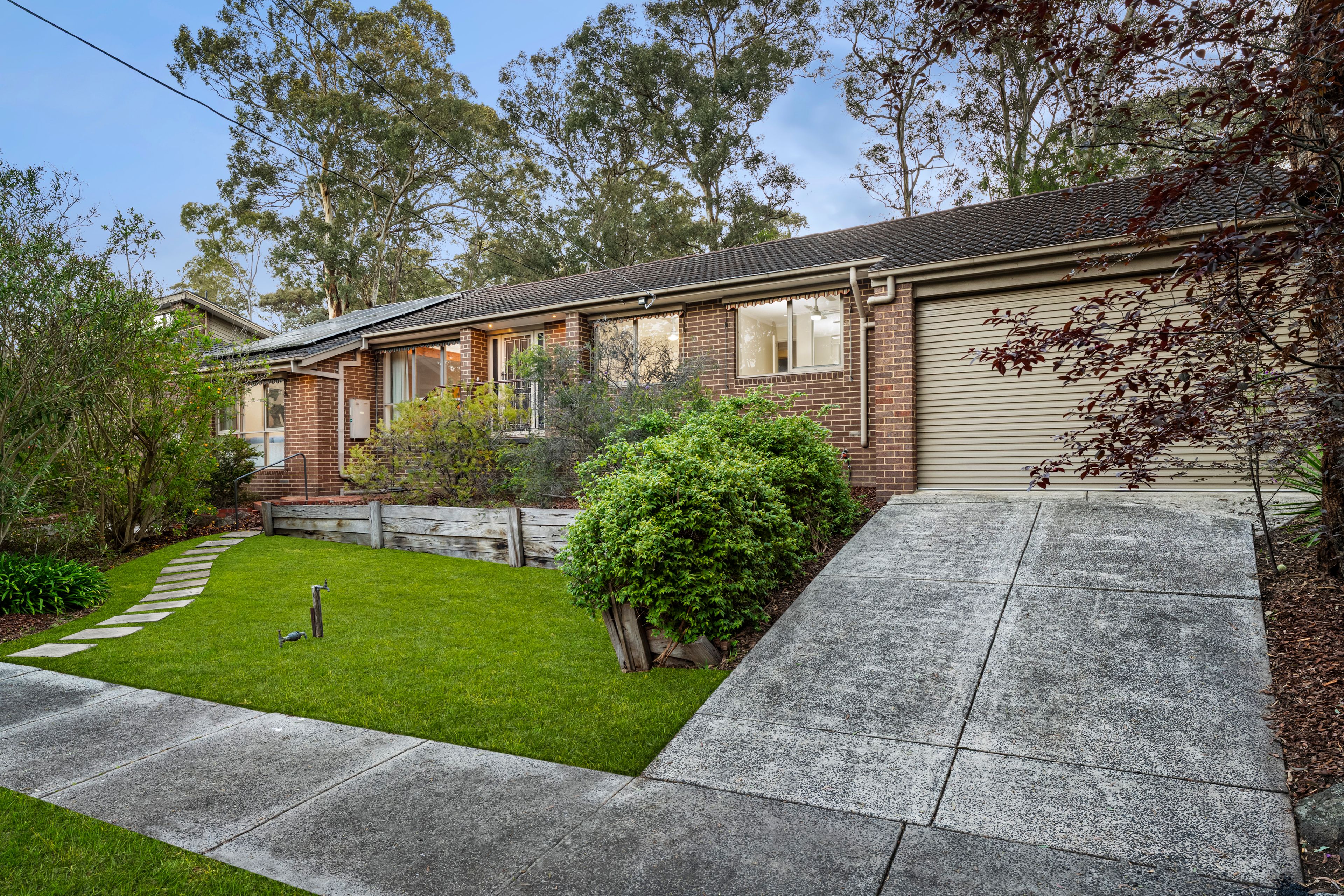 33 Nulgarrah Crescent, Greensborough, VIC 3088