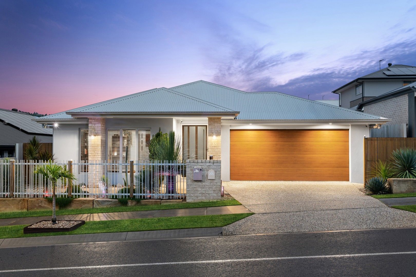 205 Barrams Road, South Ripley, QLD 4306