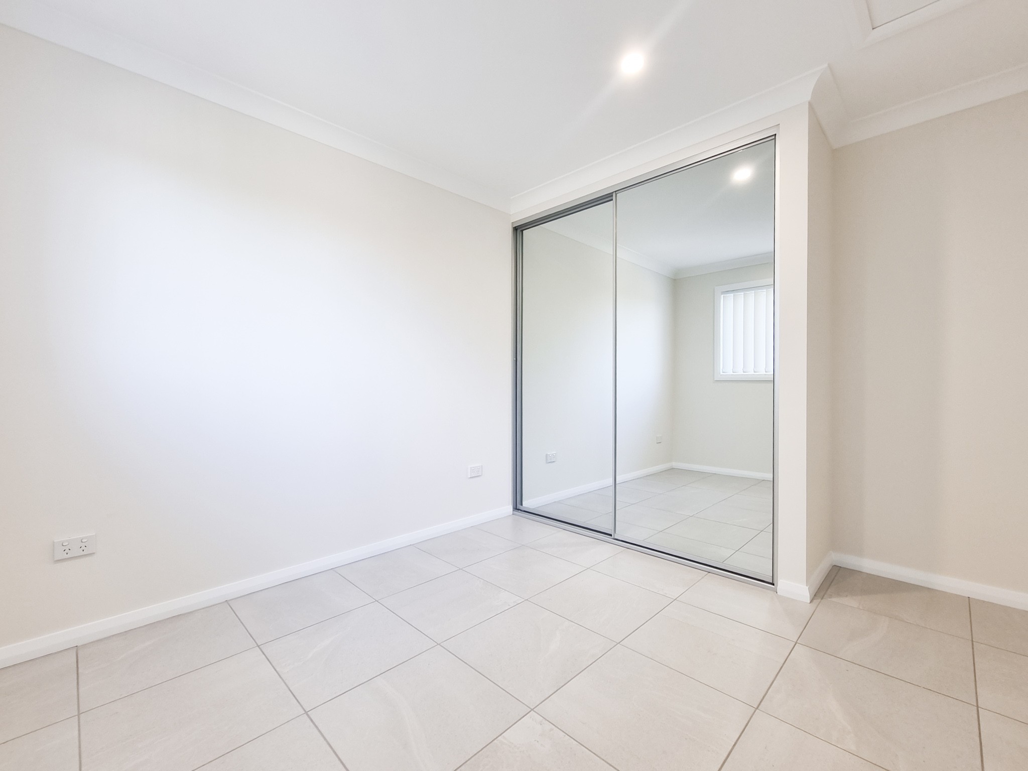 2a Ferdinand Place, Rosemeadow, NSW 2560