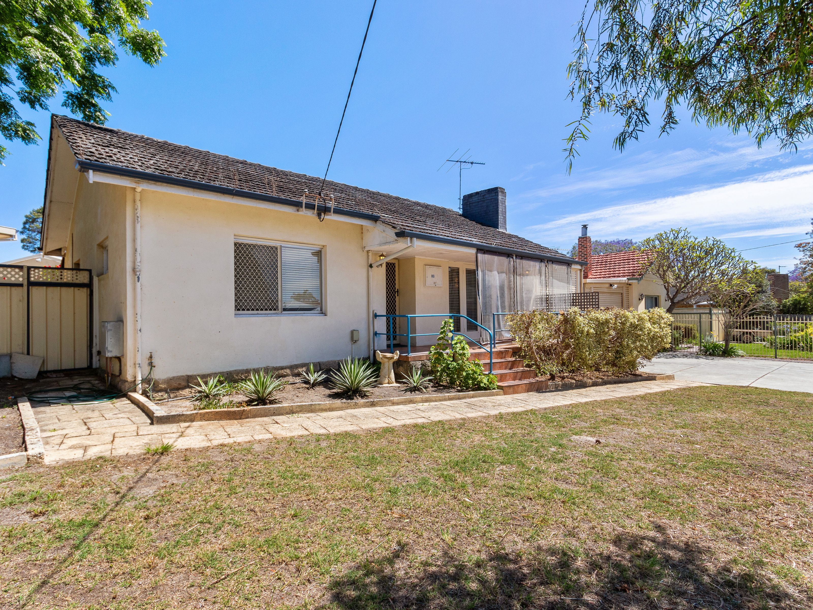 83 Boundary Road, St James, WA 6102