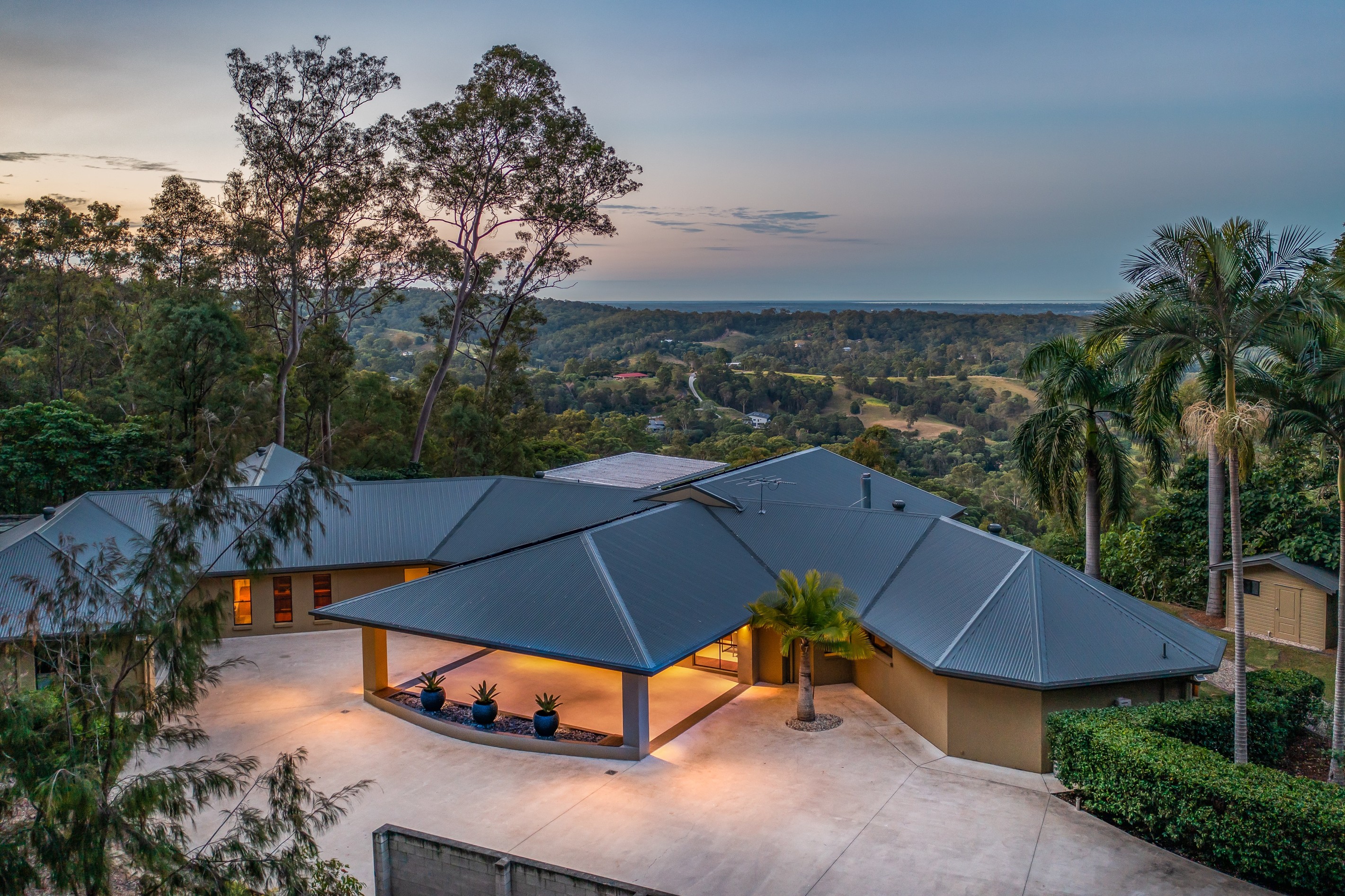 133C Camfin Road, Clear Mountain, QLD 4500