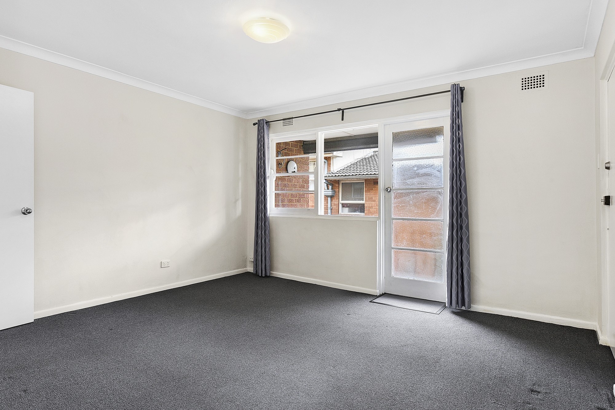 2/17 Albert Street, Hornsby, NSW 2077