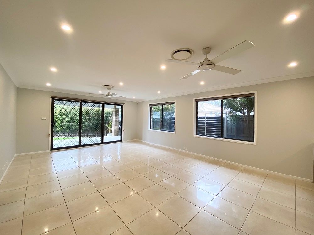 5 Lyons Street, Elderslie, NSW 2570