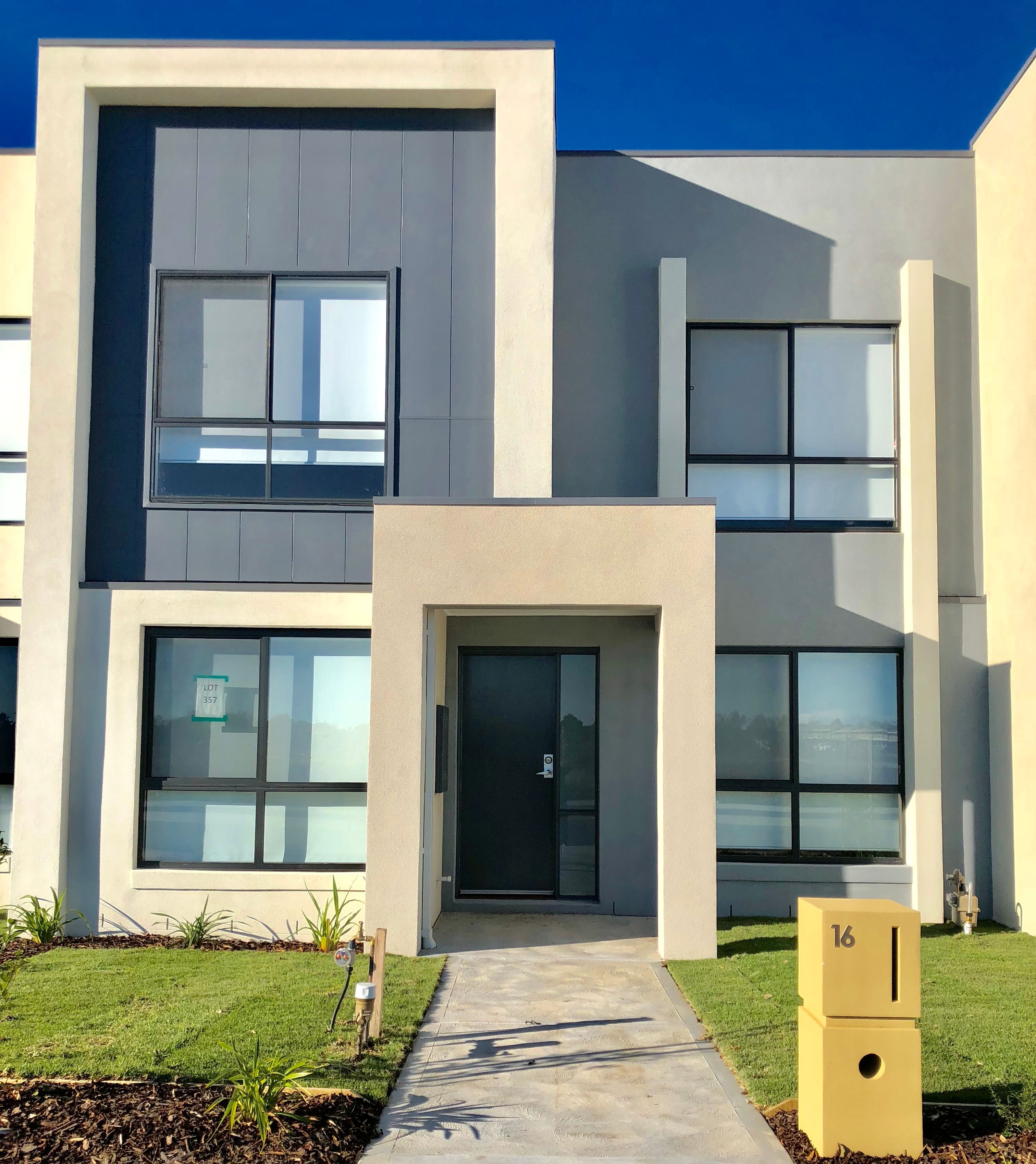 16 Fouz Street, Roxburgh Park, VIC 3064