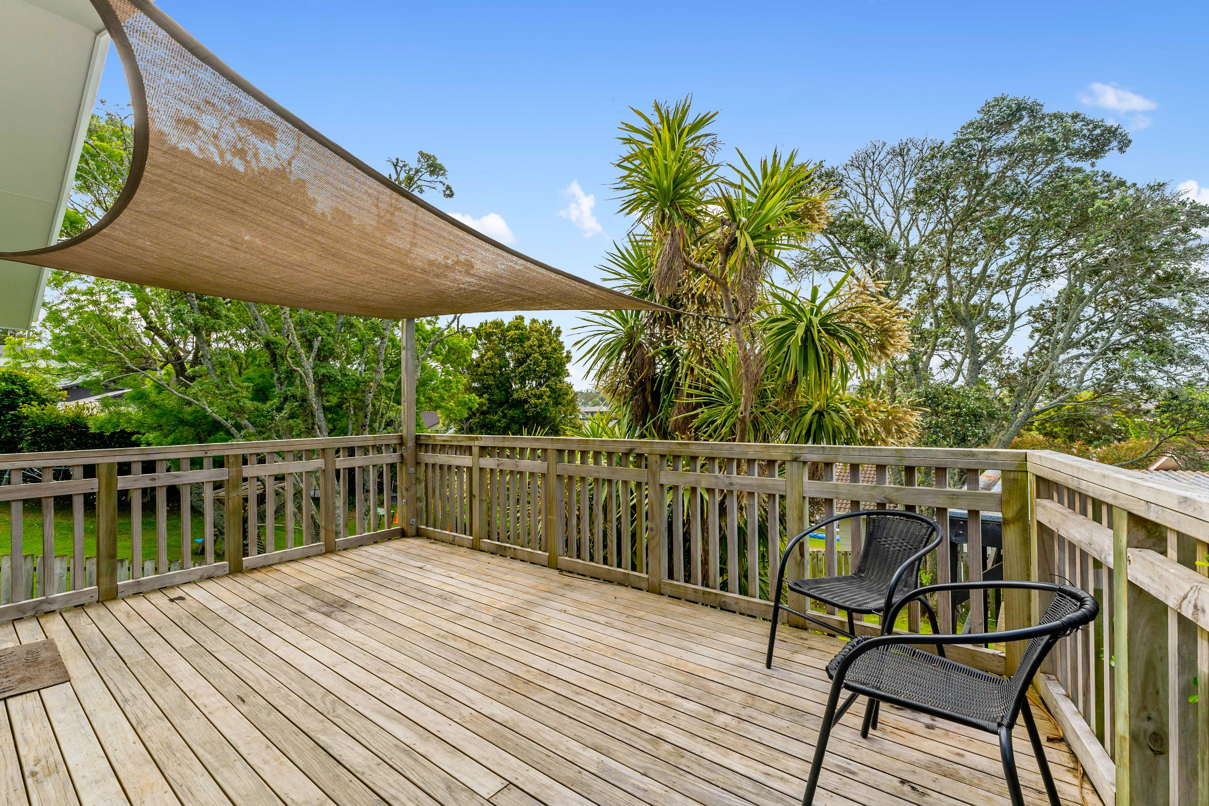 2/247 Wairau Road, Totara Vale, North Shore City