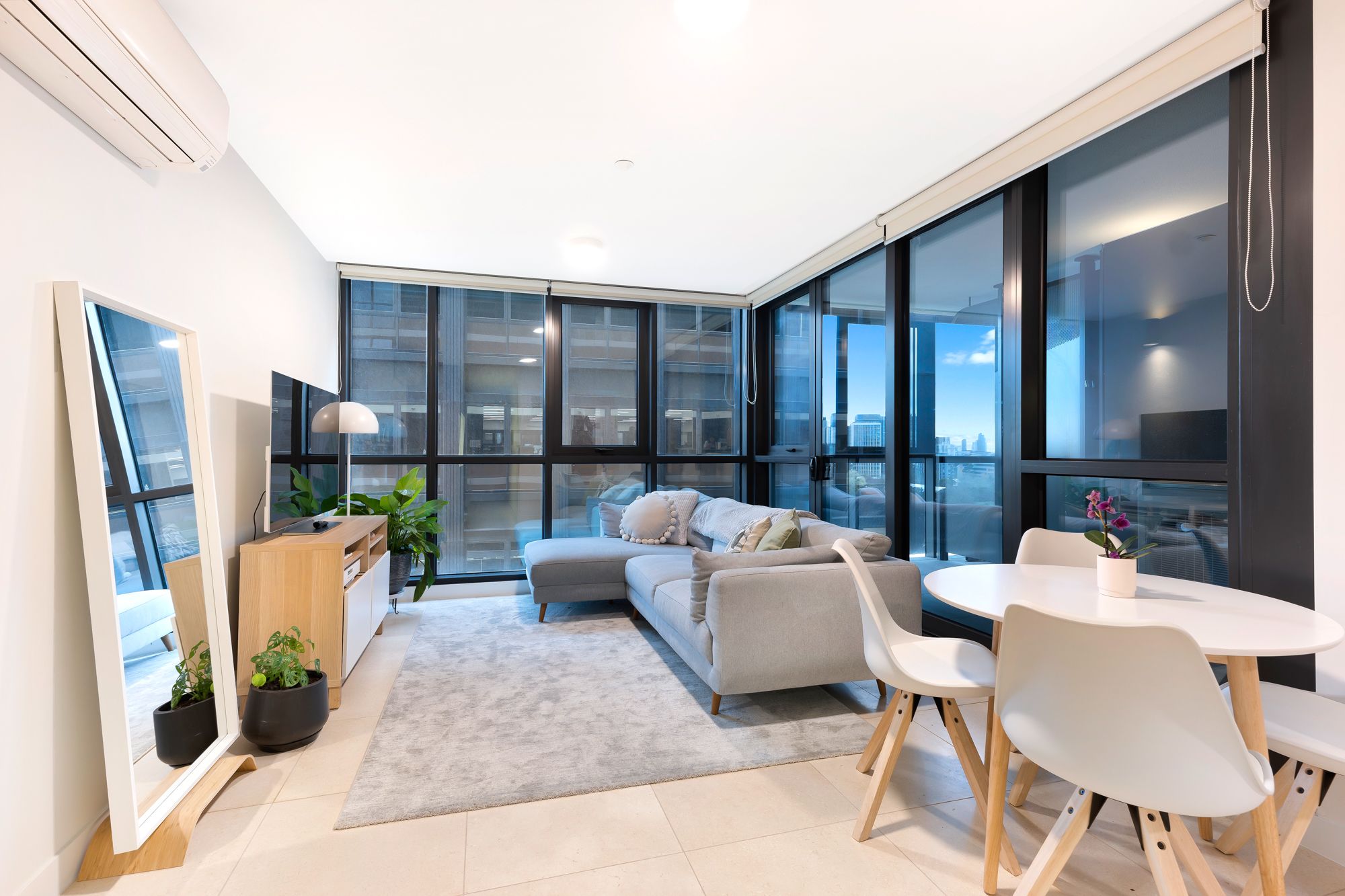 904/12 Queens Road, Melbourne, VIC 3004