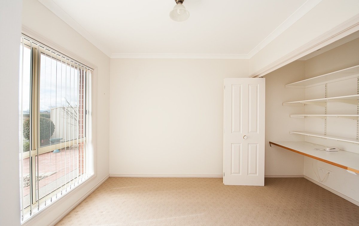 279 Desmond Street, Lavington, NSW 2641