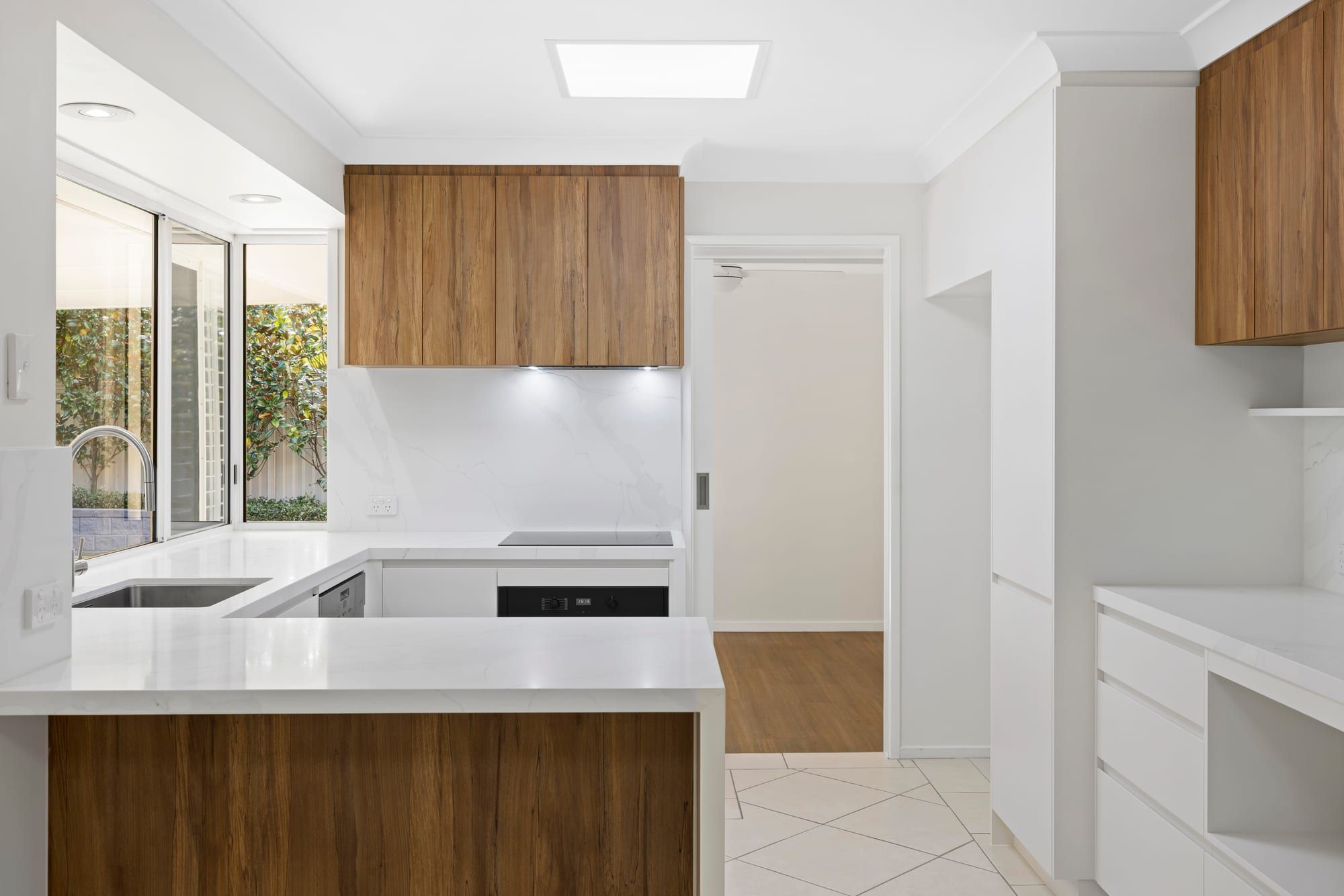 3 Mannersley Street, Carindale, QLD 4152