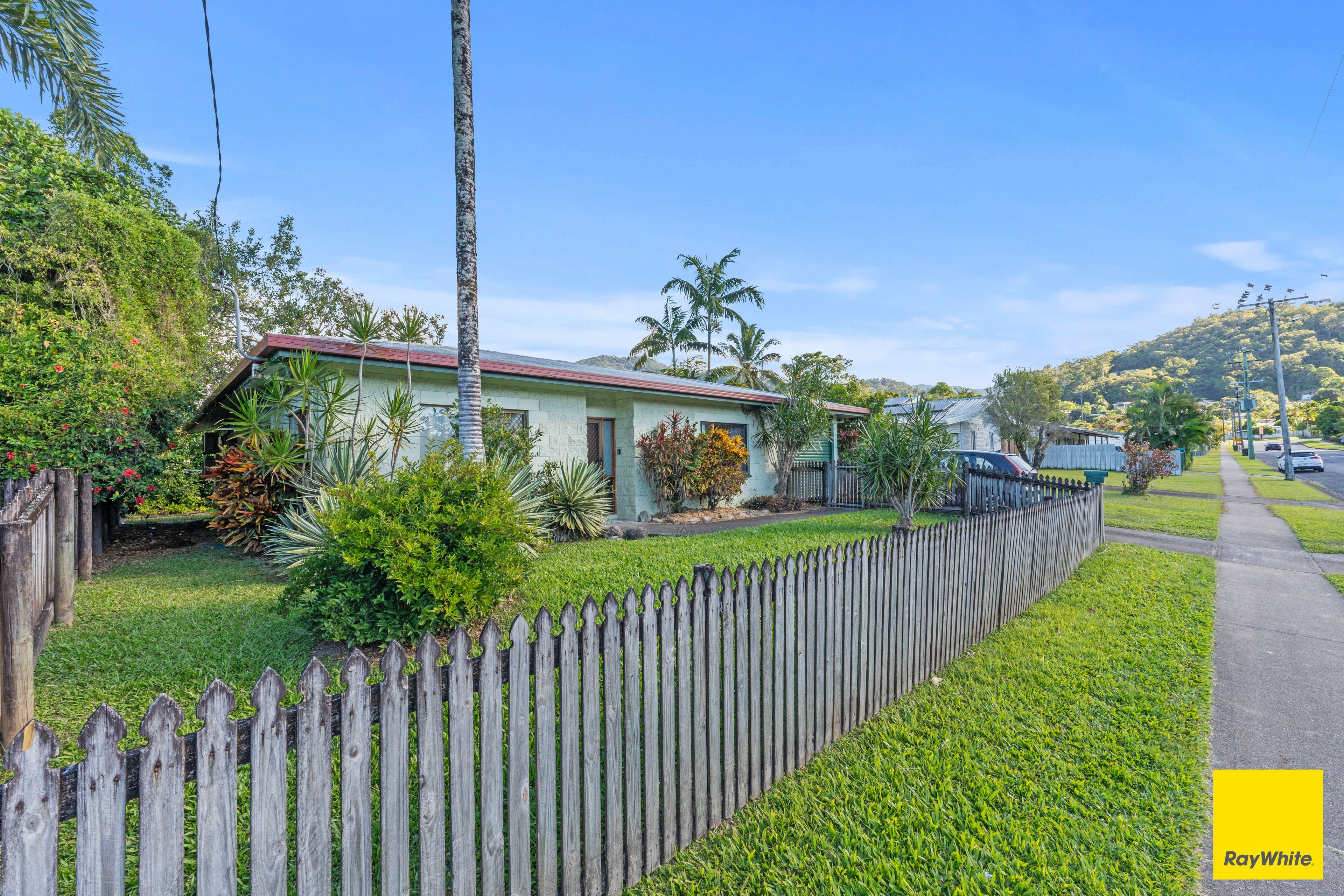 31 Brooks Street, Whitfield, QLD 4870