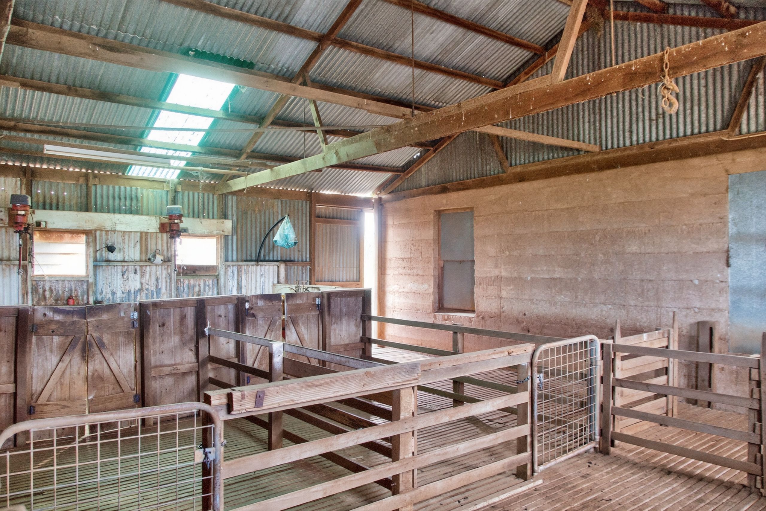 'Glen's' Cattle Station Road — photo 15 of 15