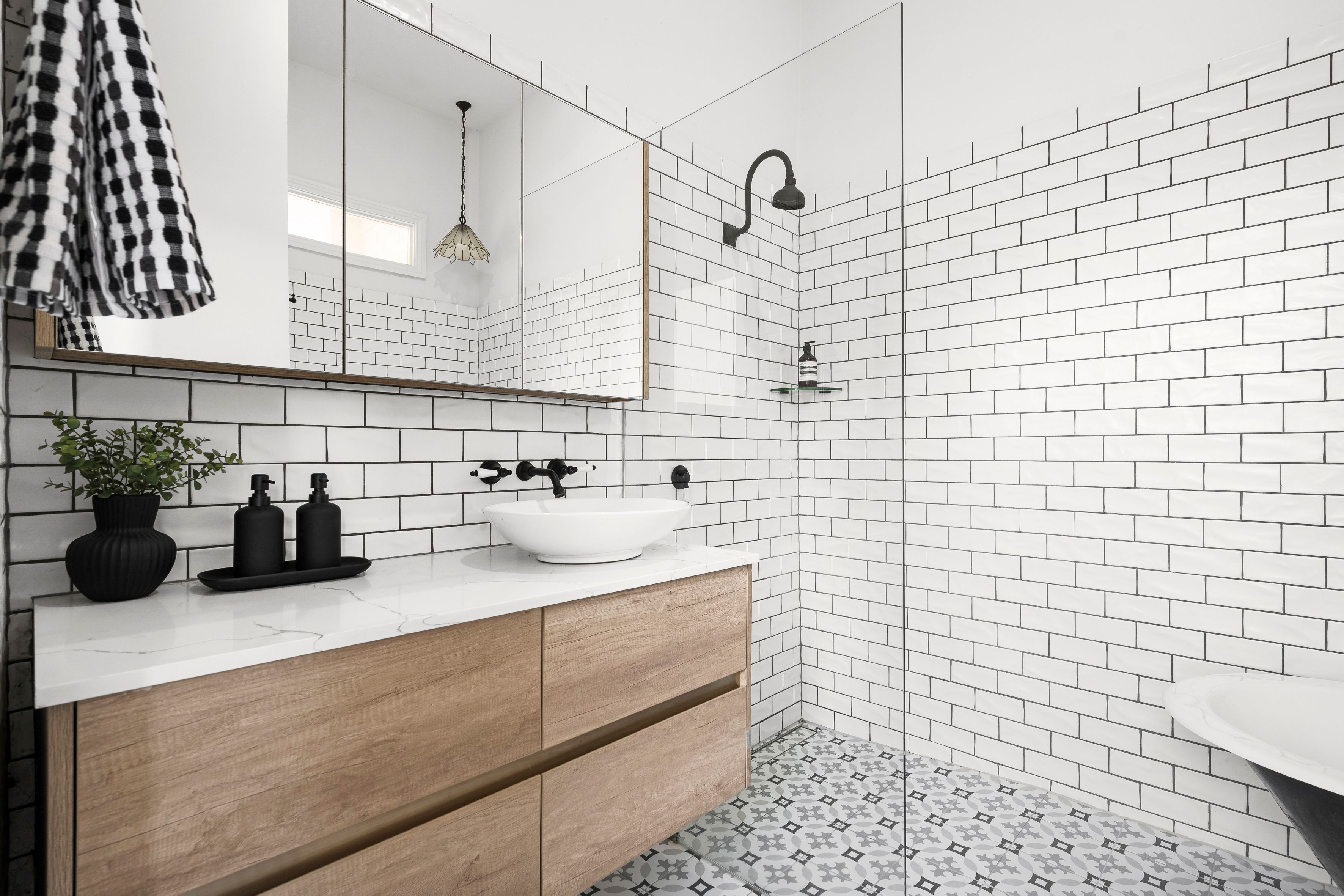 2 Munro Street — photo 7 of 16