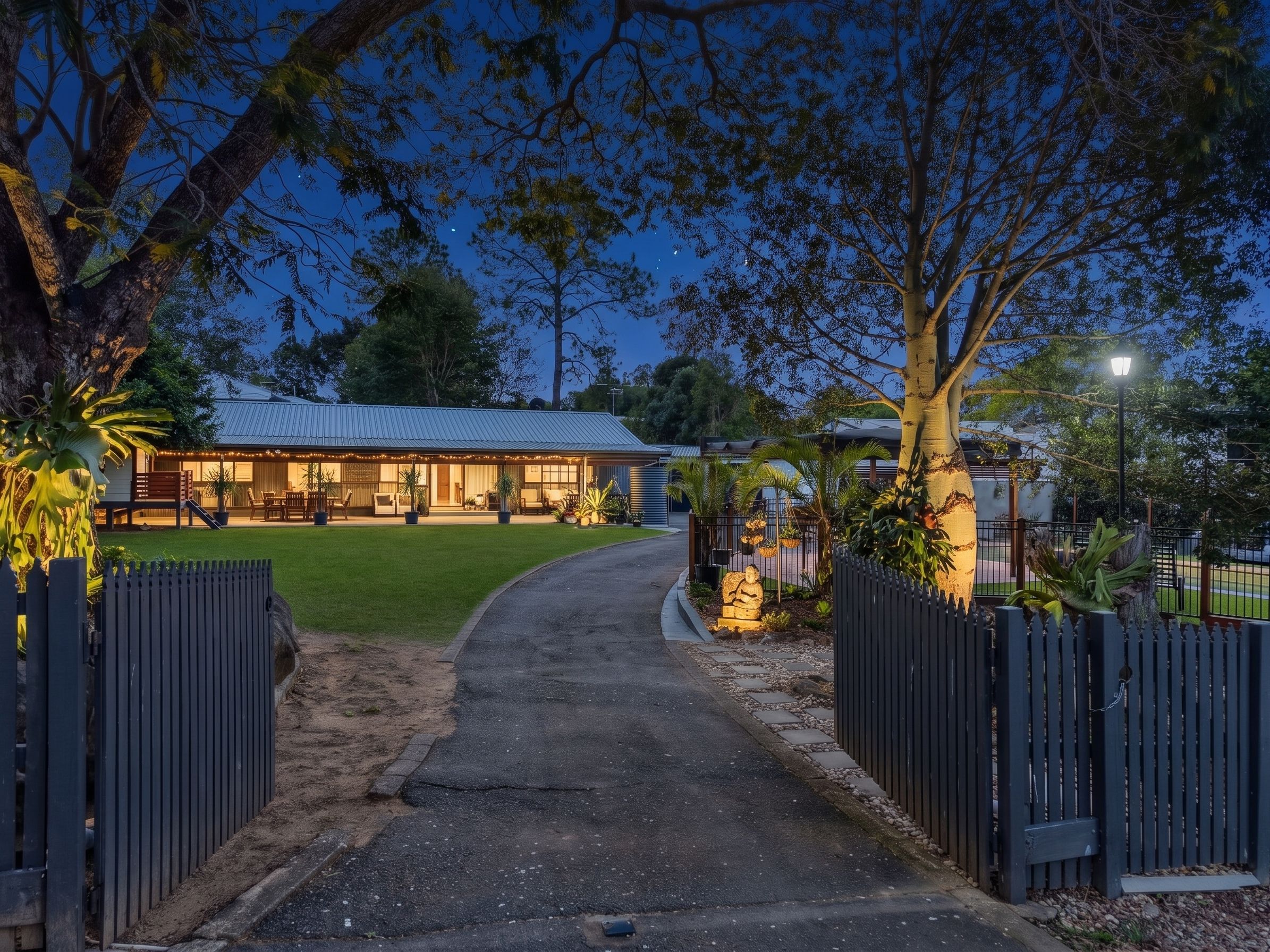 20 Brisbane Street — photo 4 of 24