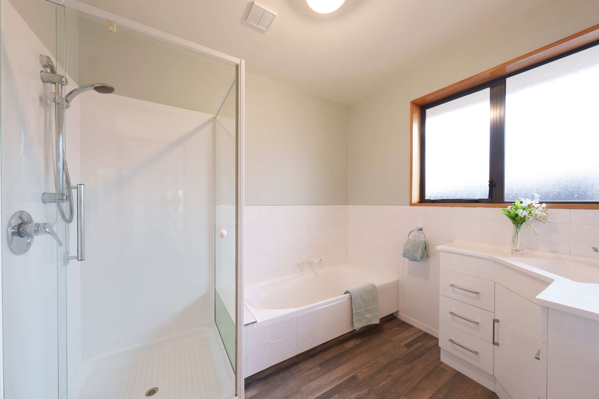1A Glenys Place photo 11