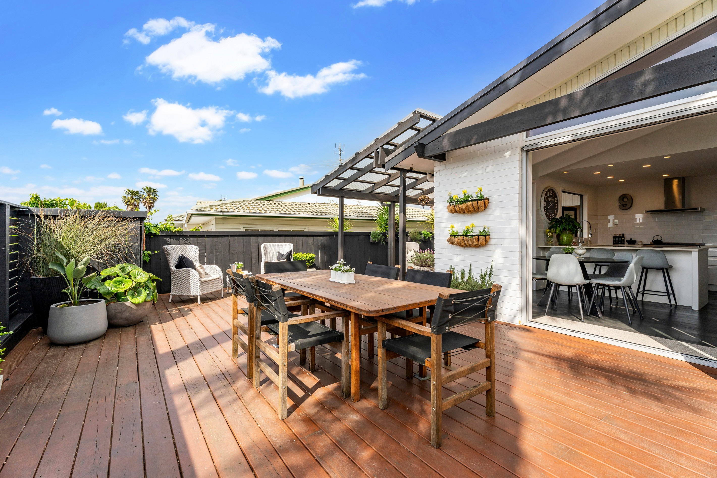 9 Fratley Avenue, Farm Cove, Manukau City